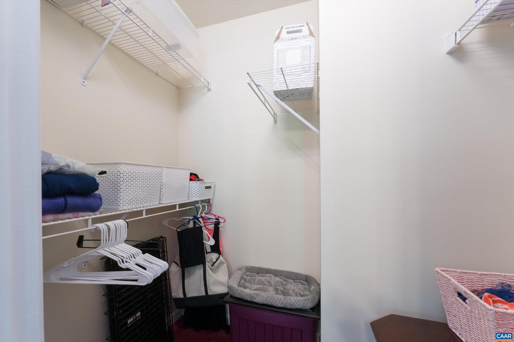 THE OAKS - Residential