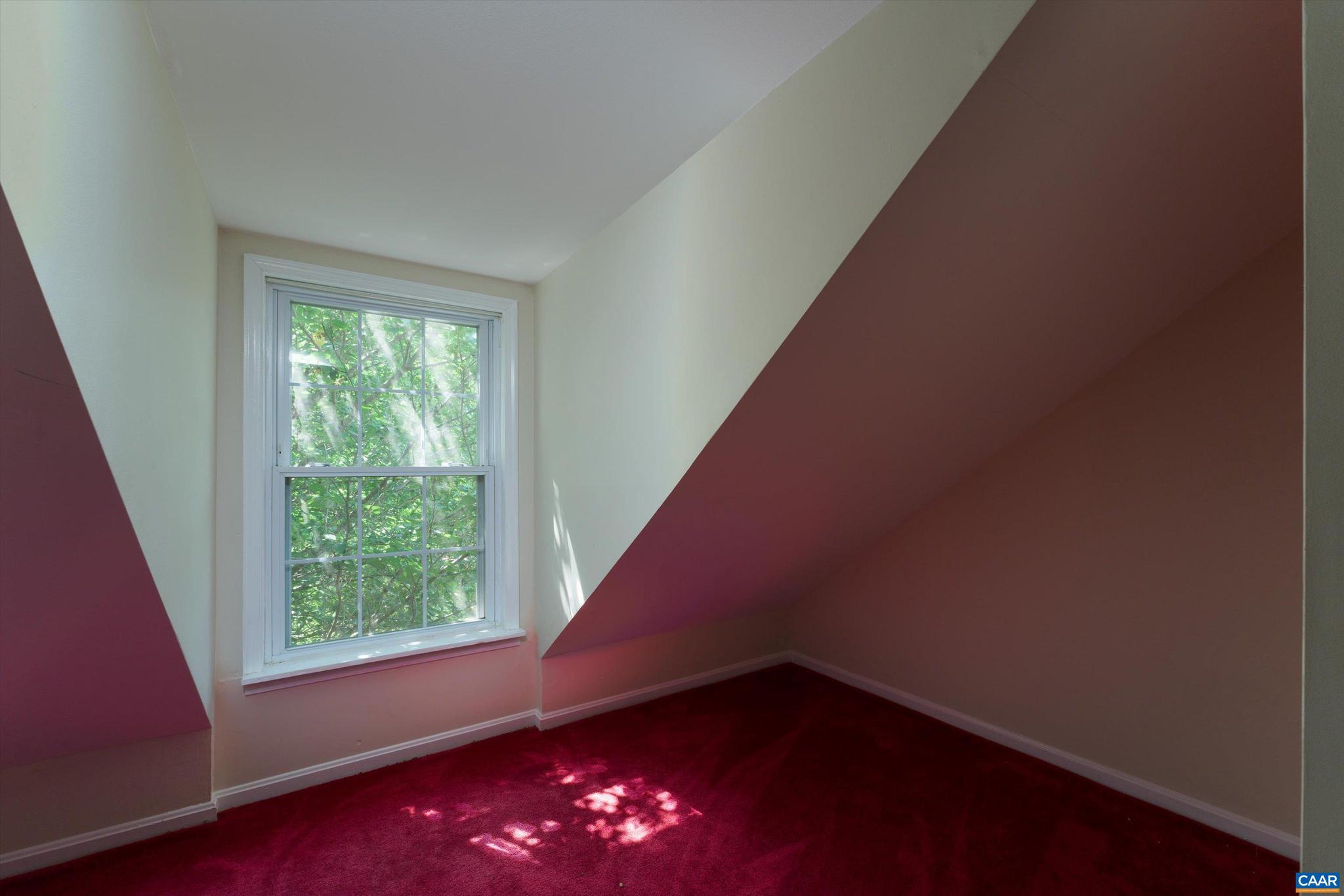 THE OAKS - Residential