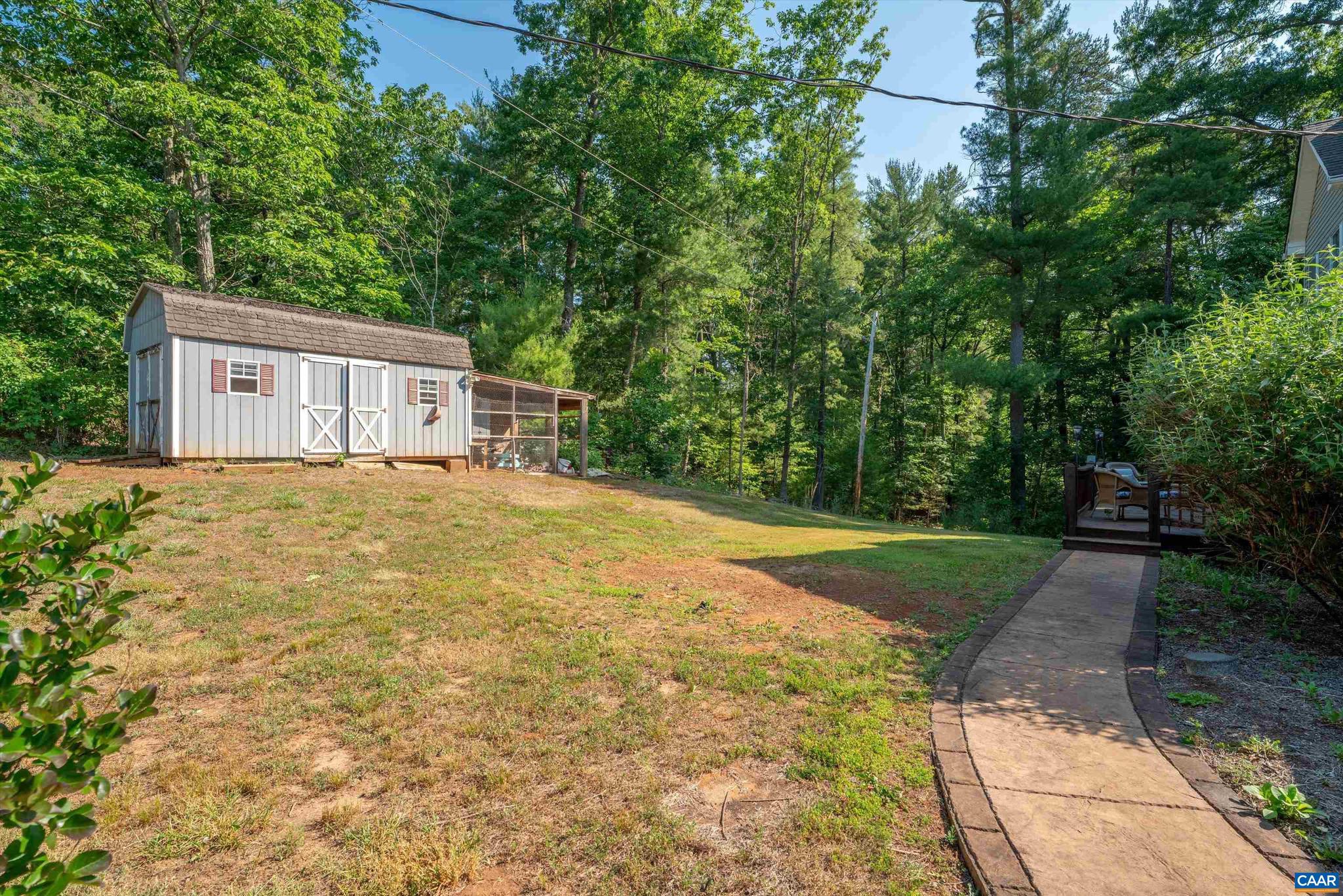 THE OAKS - Residential