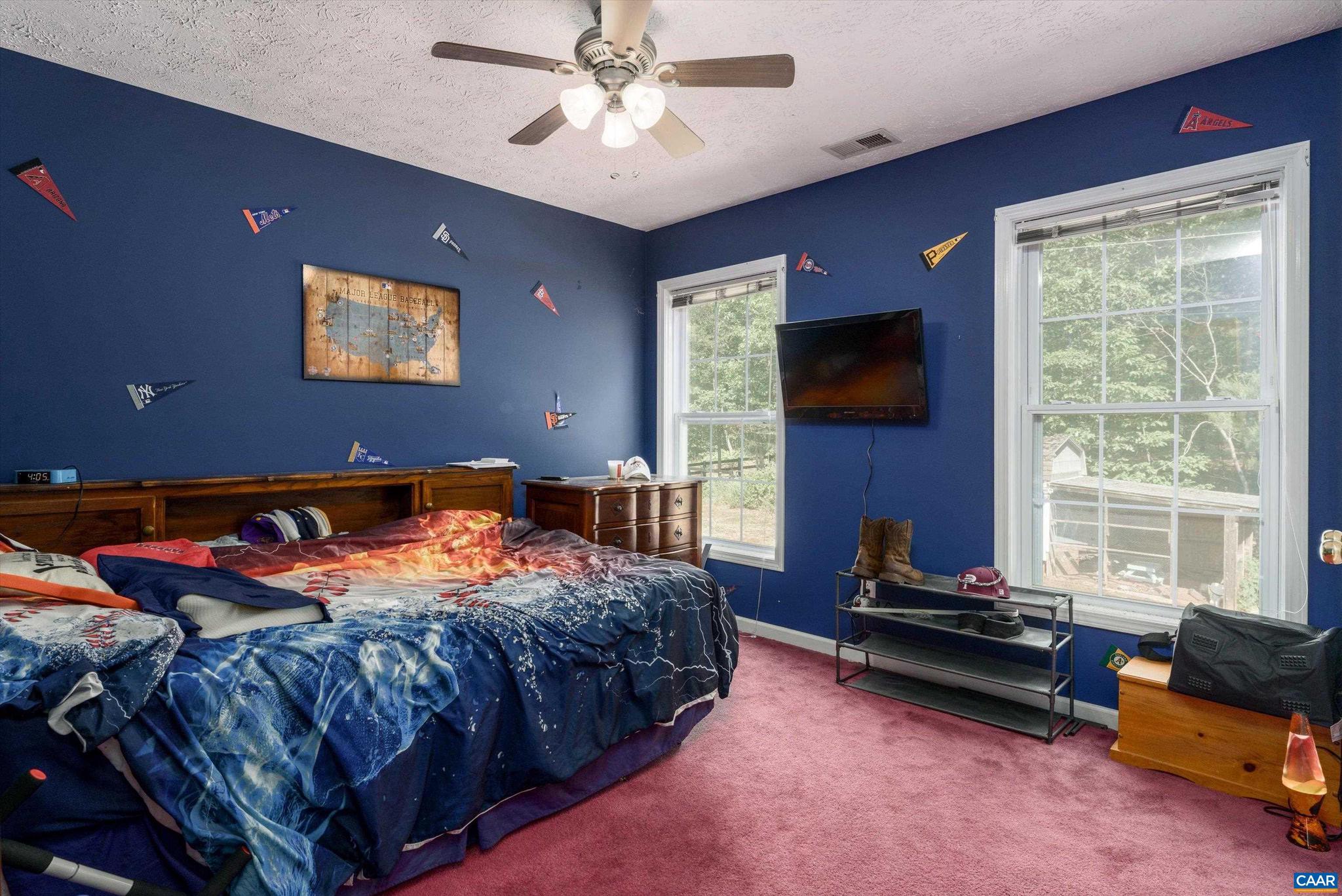 THE OAKS - Residential