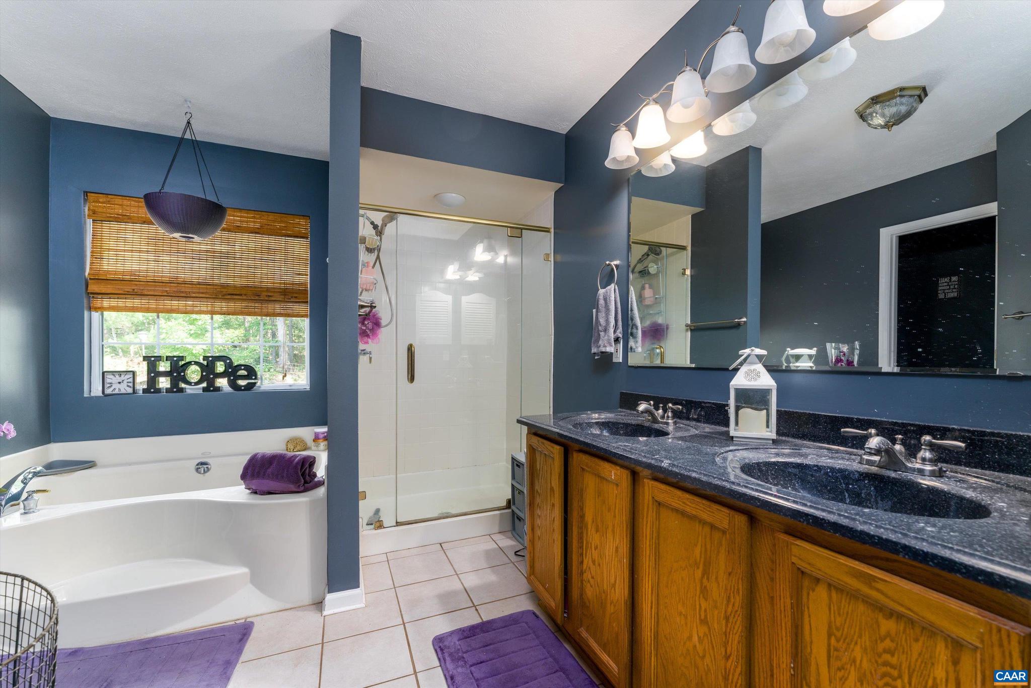 THE OAKS - Residential