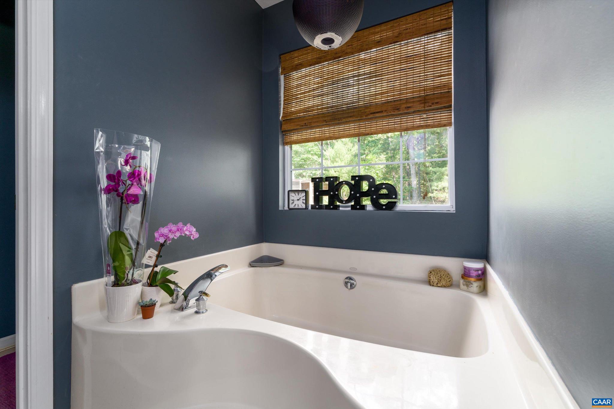 THE OAKS - Residential