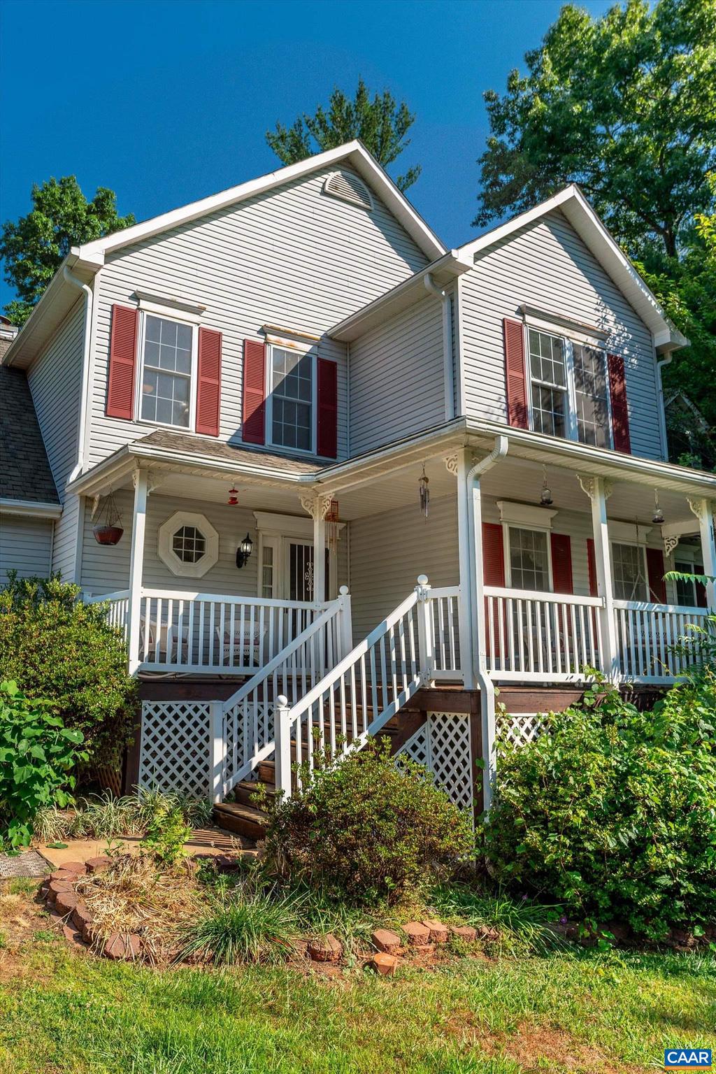 THE OAKS - Residential