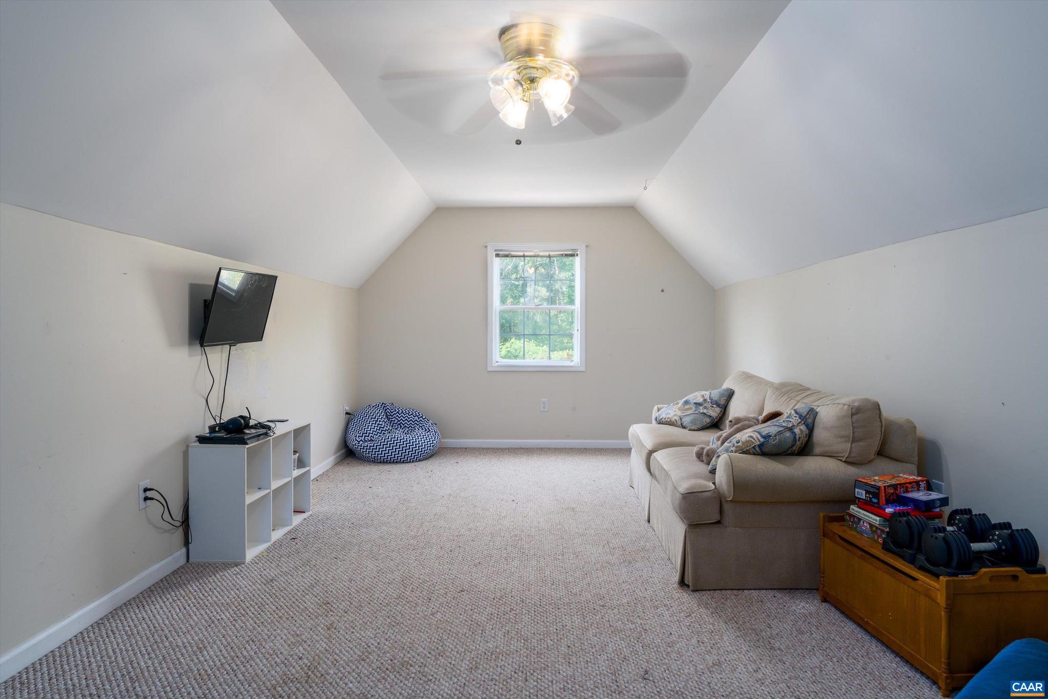 THE OAKS - Residential