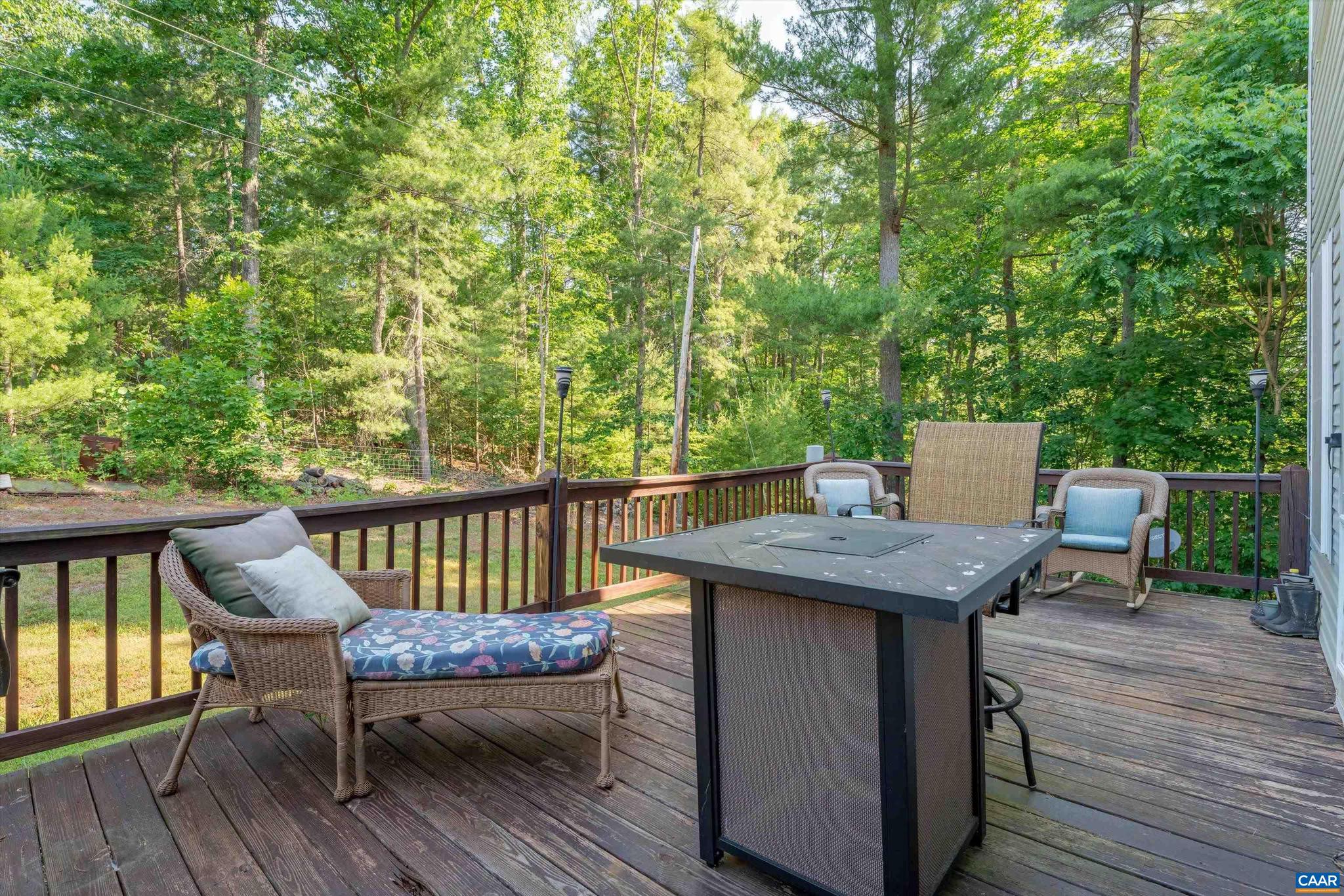 THE OAKS - Residential