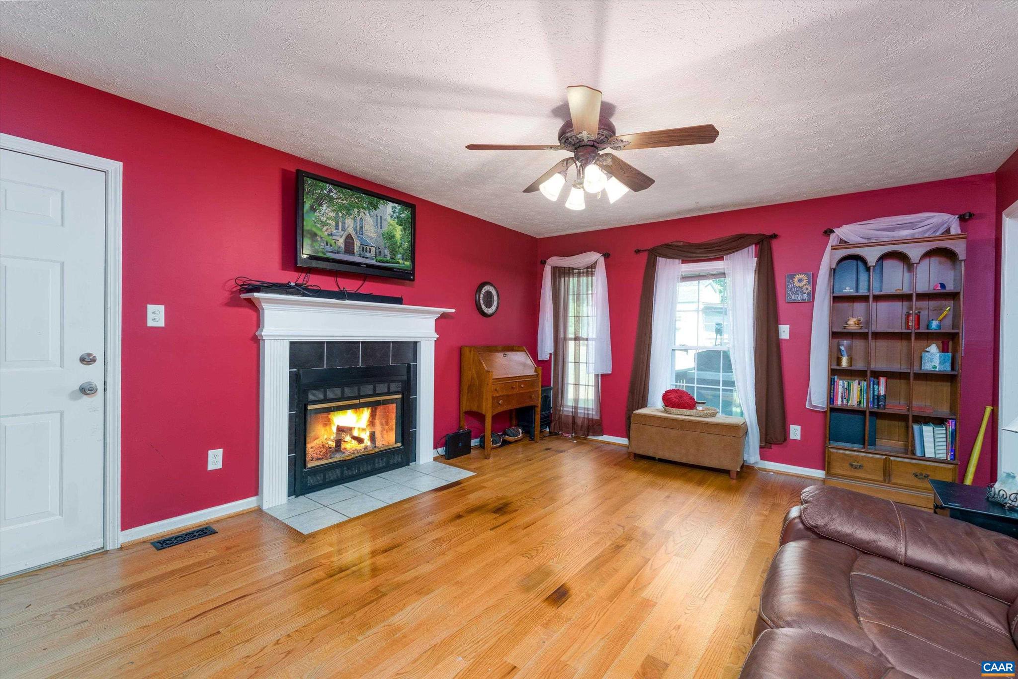 THE OAKS - Residential