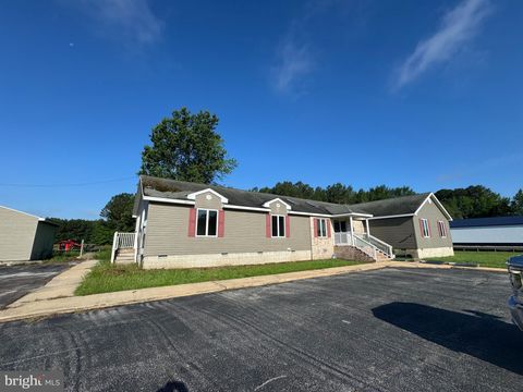 Photo of 20200 Dupont Boulevard, GEORGETOWN, DE 19947 (MLS # DESU2098422)