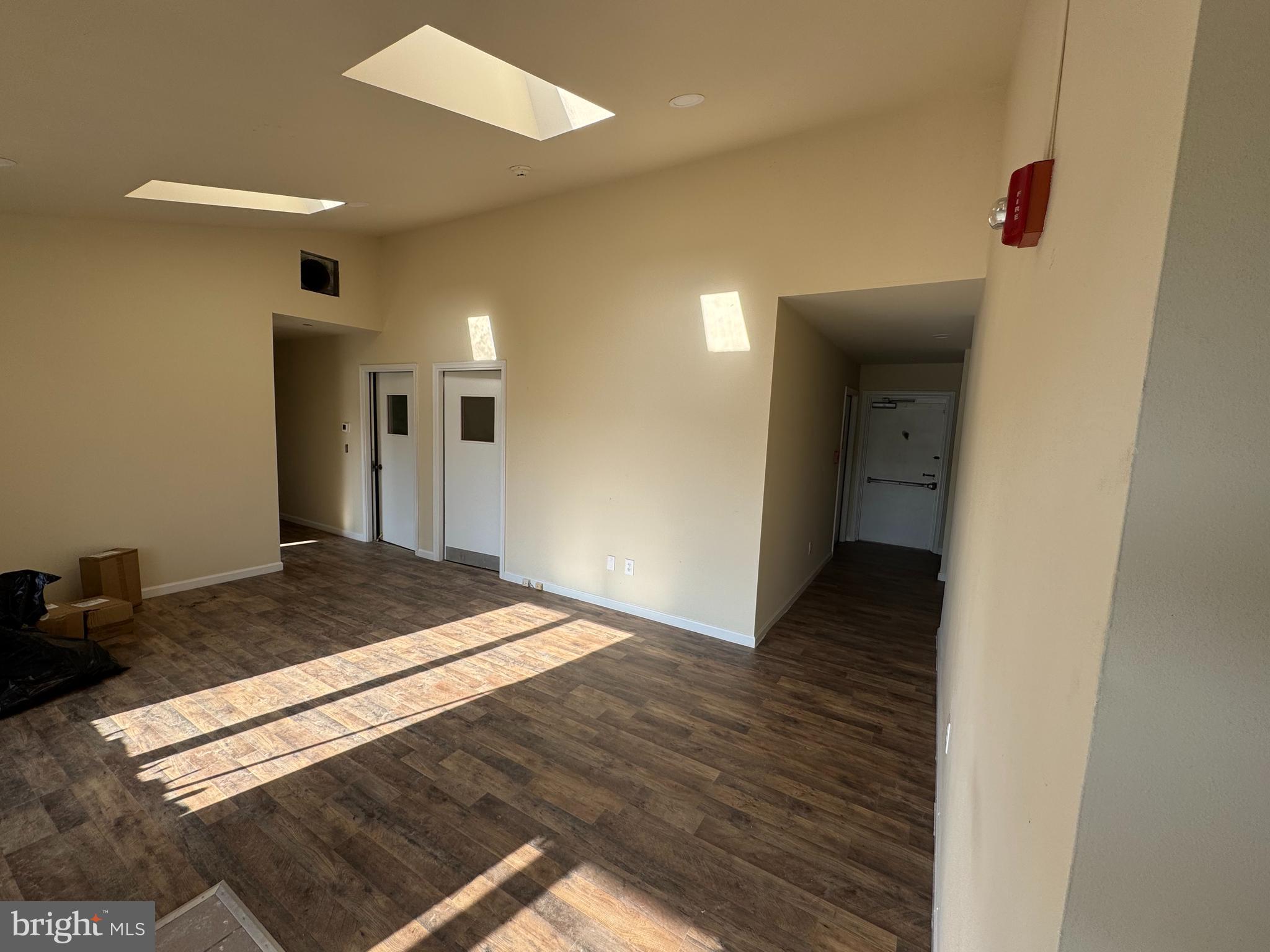 20200 DUPONT BOULEVARD