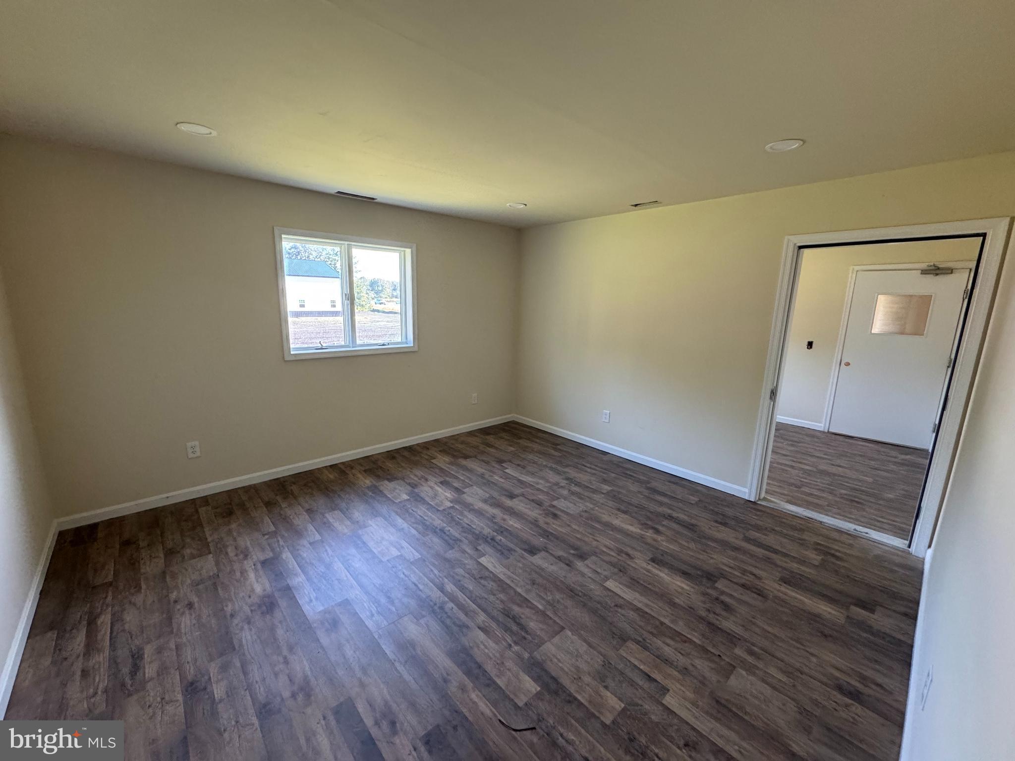 20200 DUPONT BOULEVARD