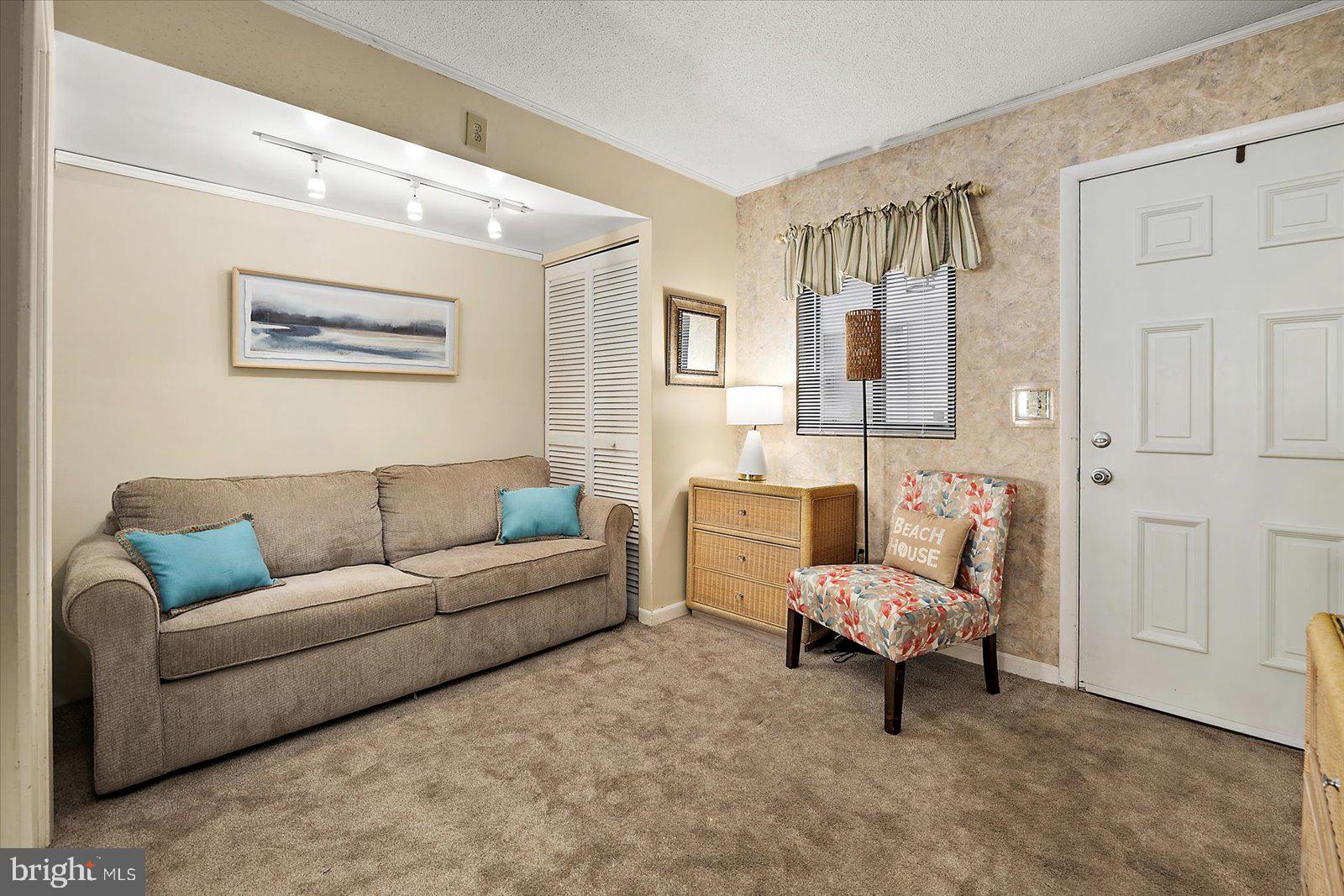 9800 COASTAL HIGHWAY 1207