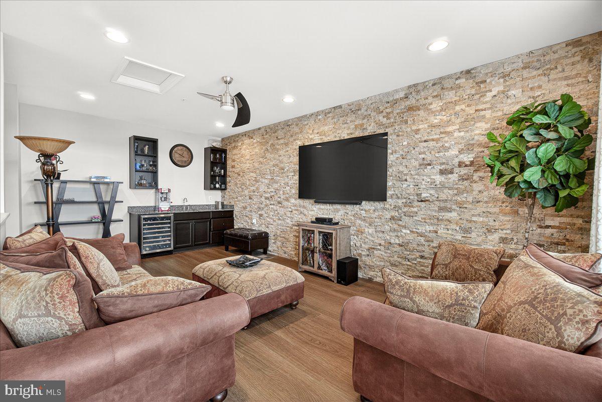 EASTCHURCH - Residential