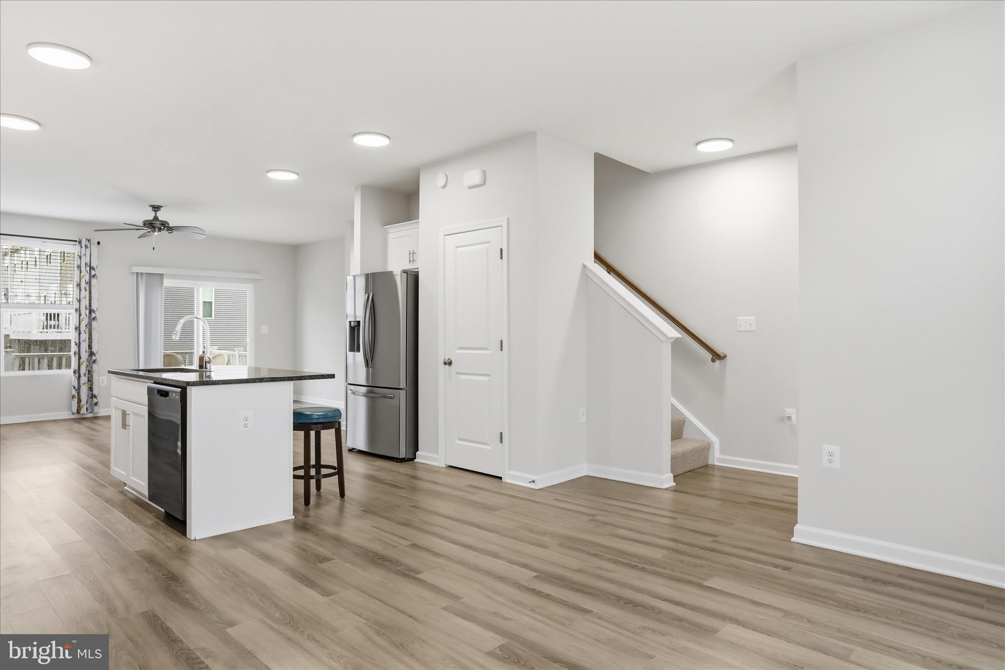 PRESIDENTS POINTE - Residential