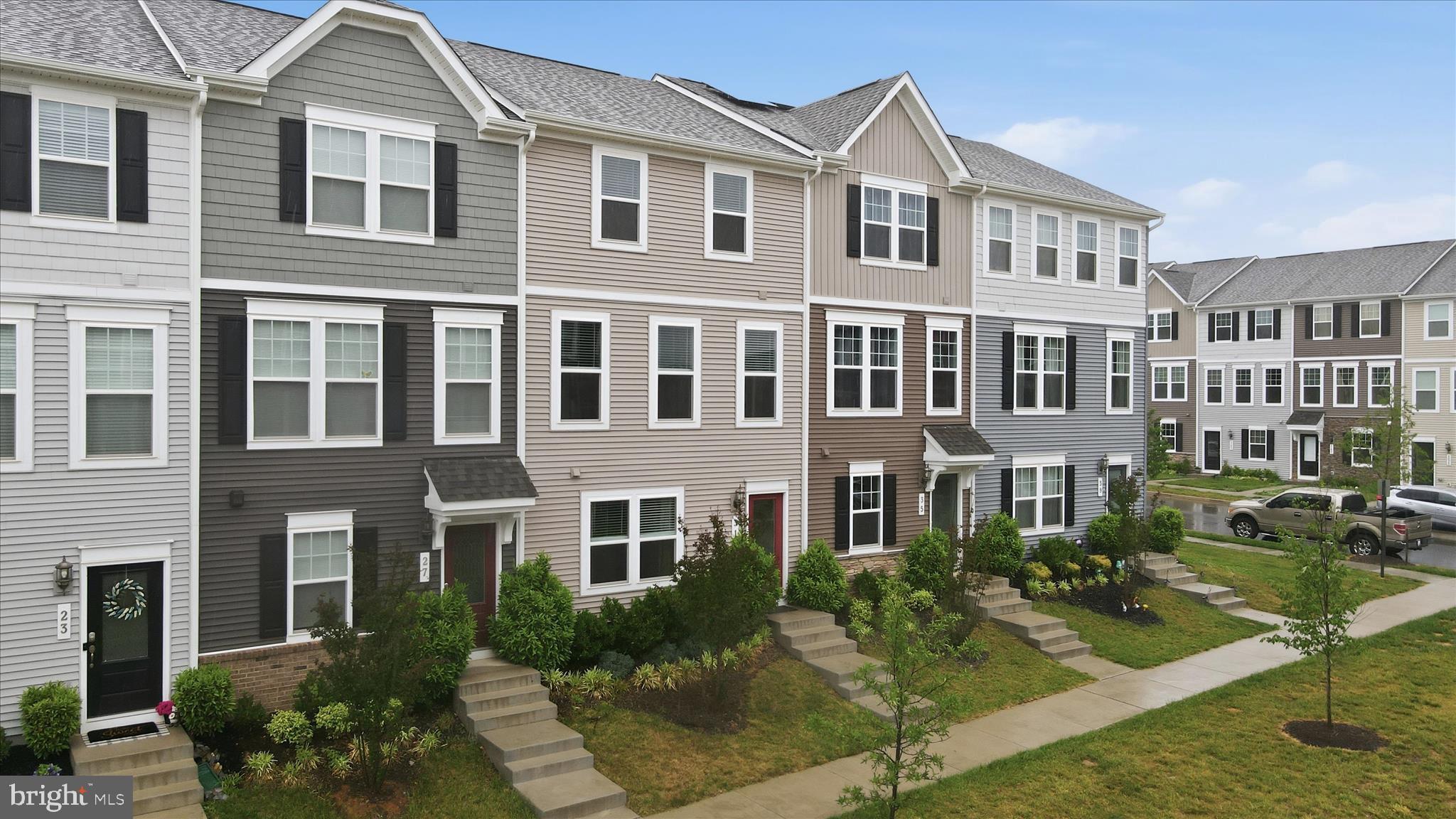 PRESIDENTS POINTE - Residential