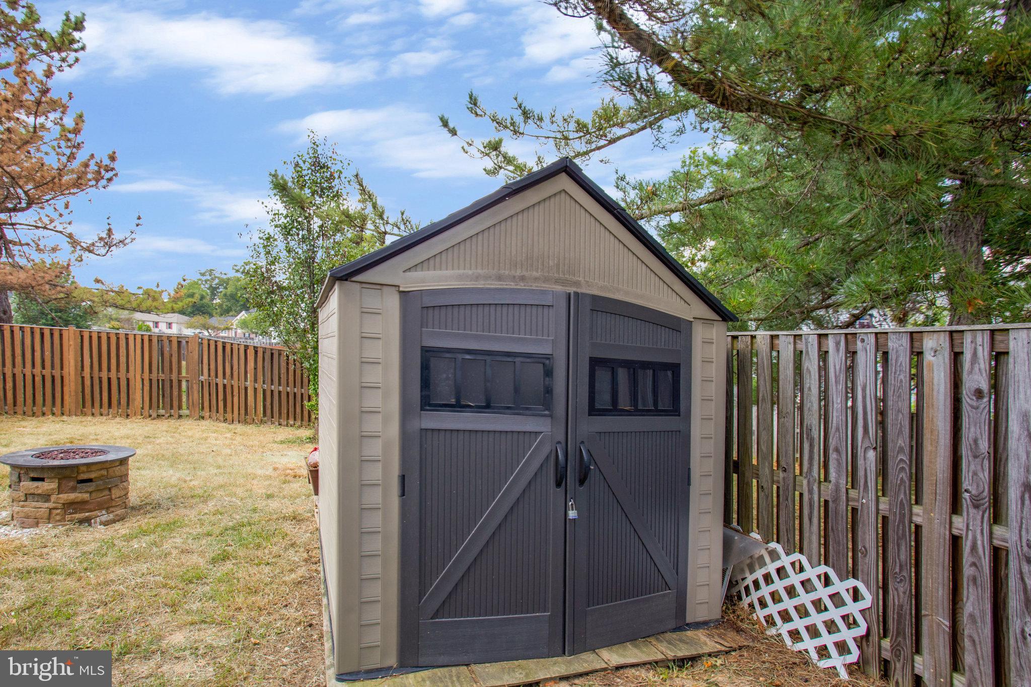 TANGLEWOOD TOWNHOMES - Residential