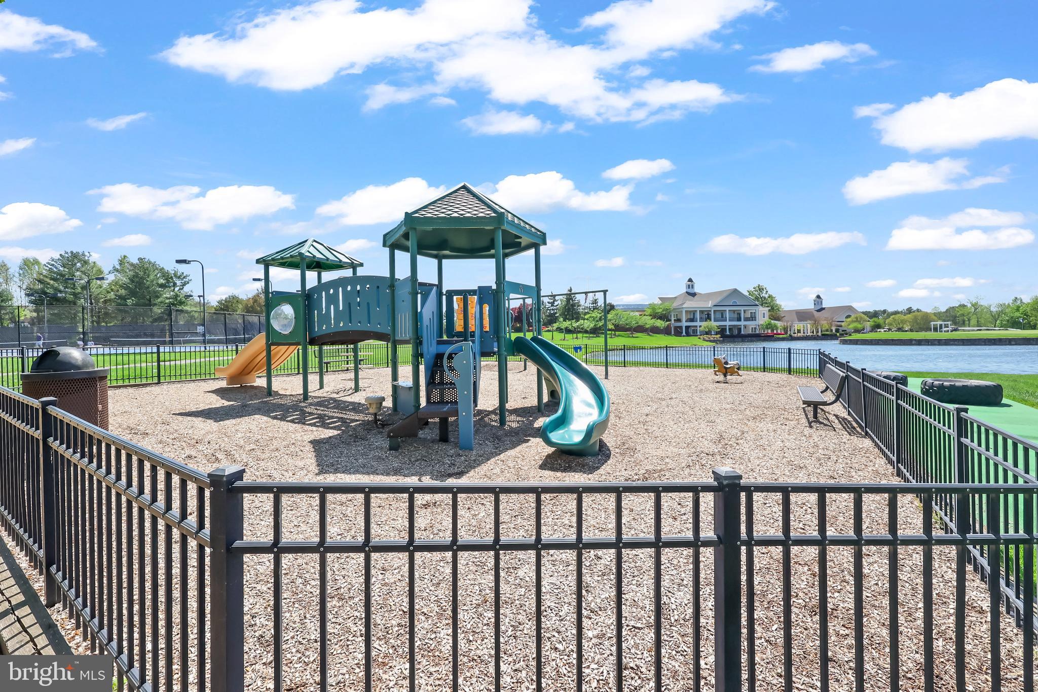 DOMINION VALLEY COUNTRY CLUB - Residential