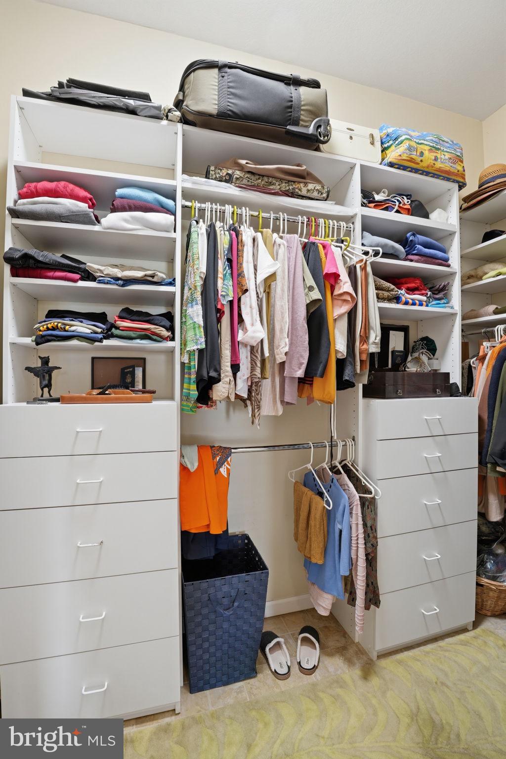 THE KENTLANDS - Residential