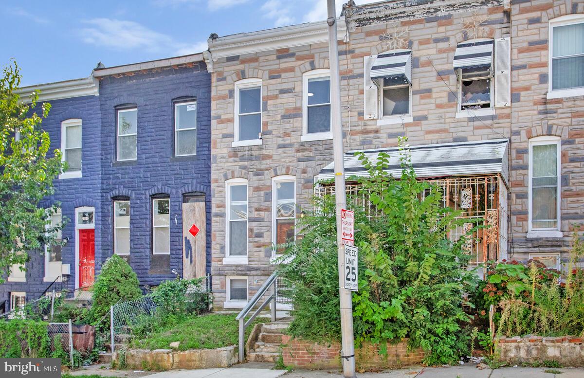 HOLLINS MARKET - Residential