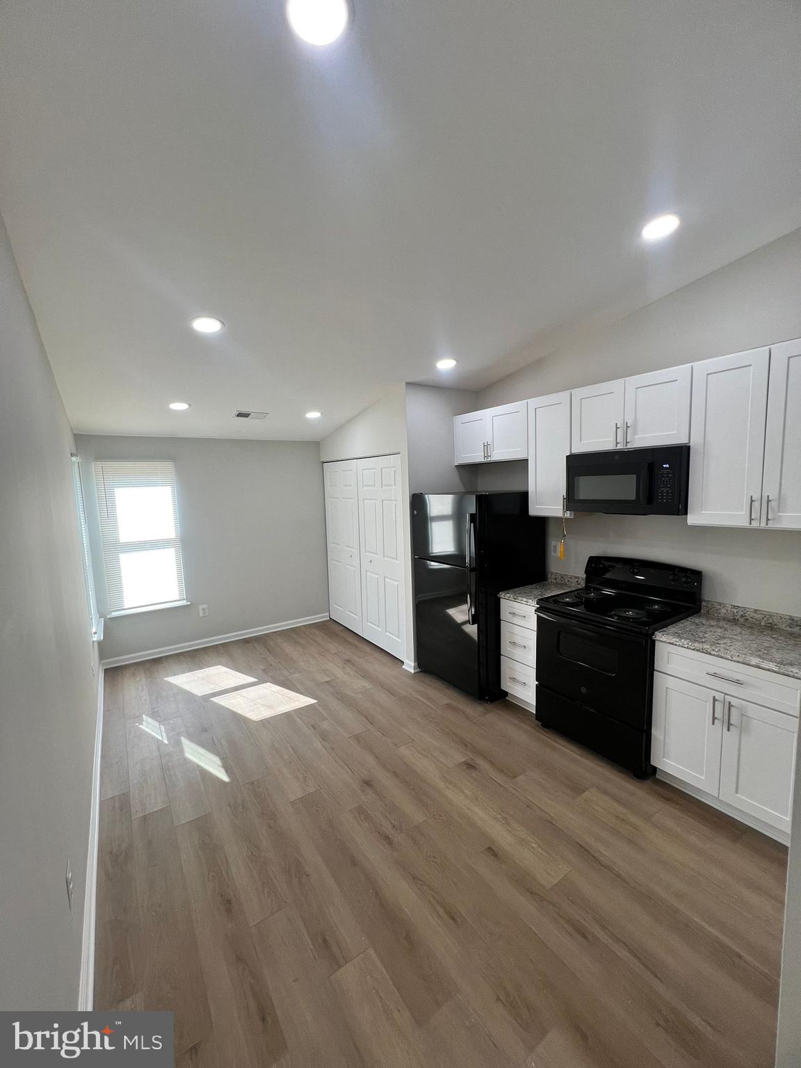 FREDERICKTOWNE VILLAGE - Residential Lease