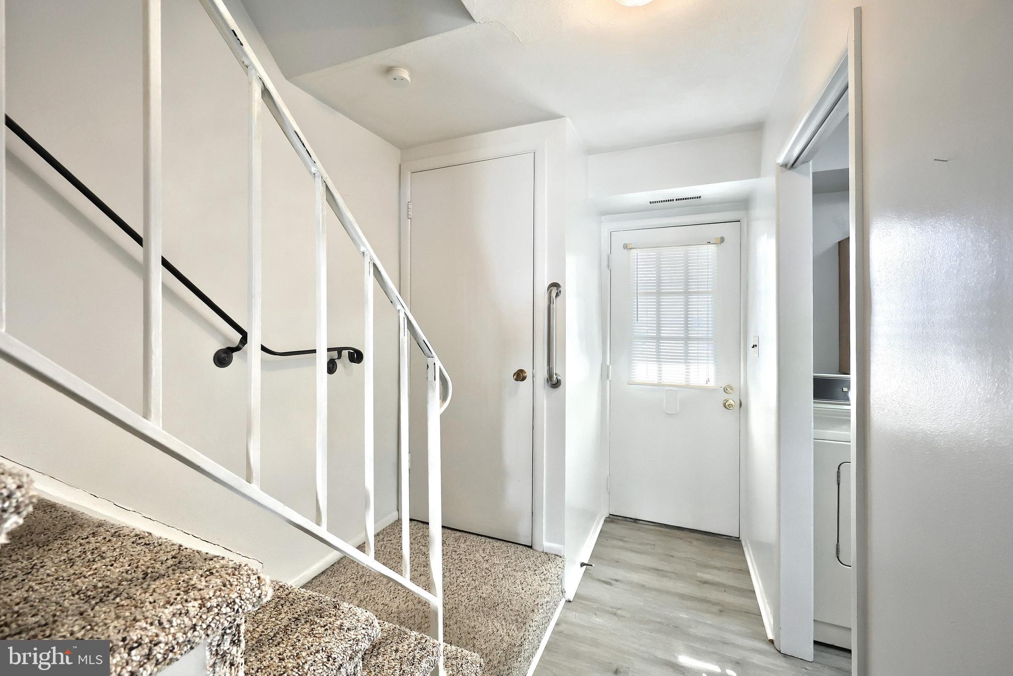 COLONY PARK CONDOS - Residential