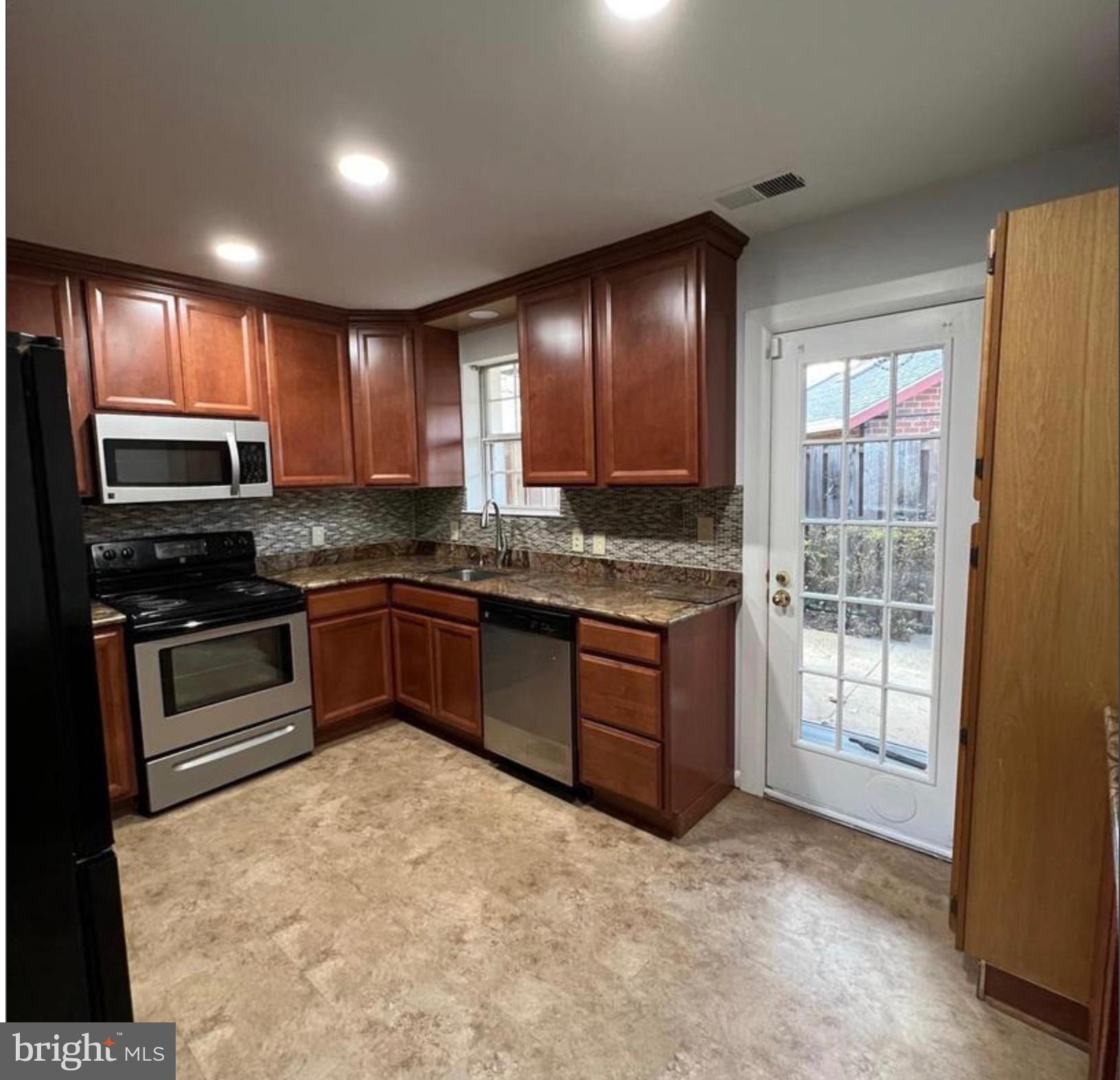2663 S WALTER REED DRIVE A