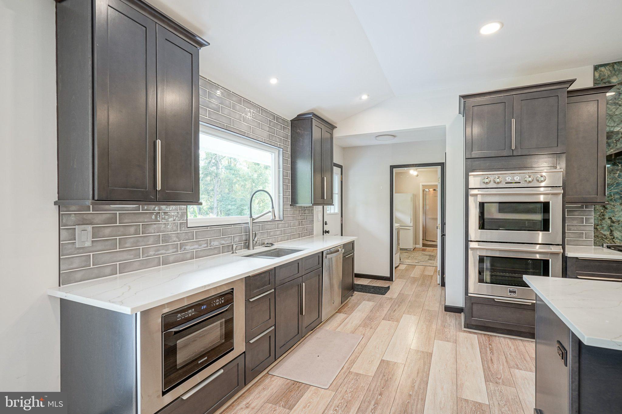 113 BELVEDERE AVENUE - Photo 4
