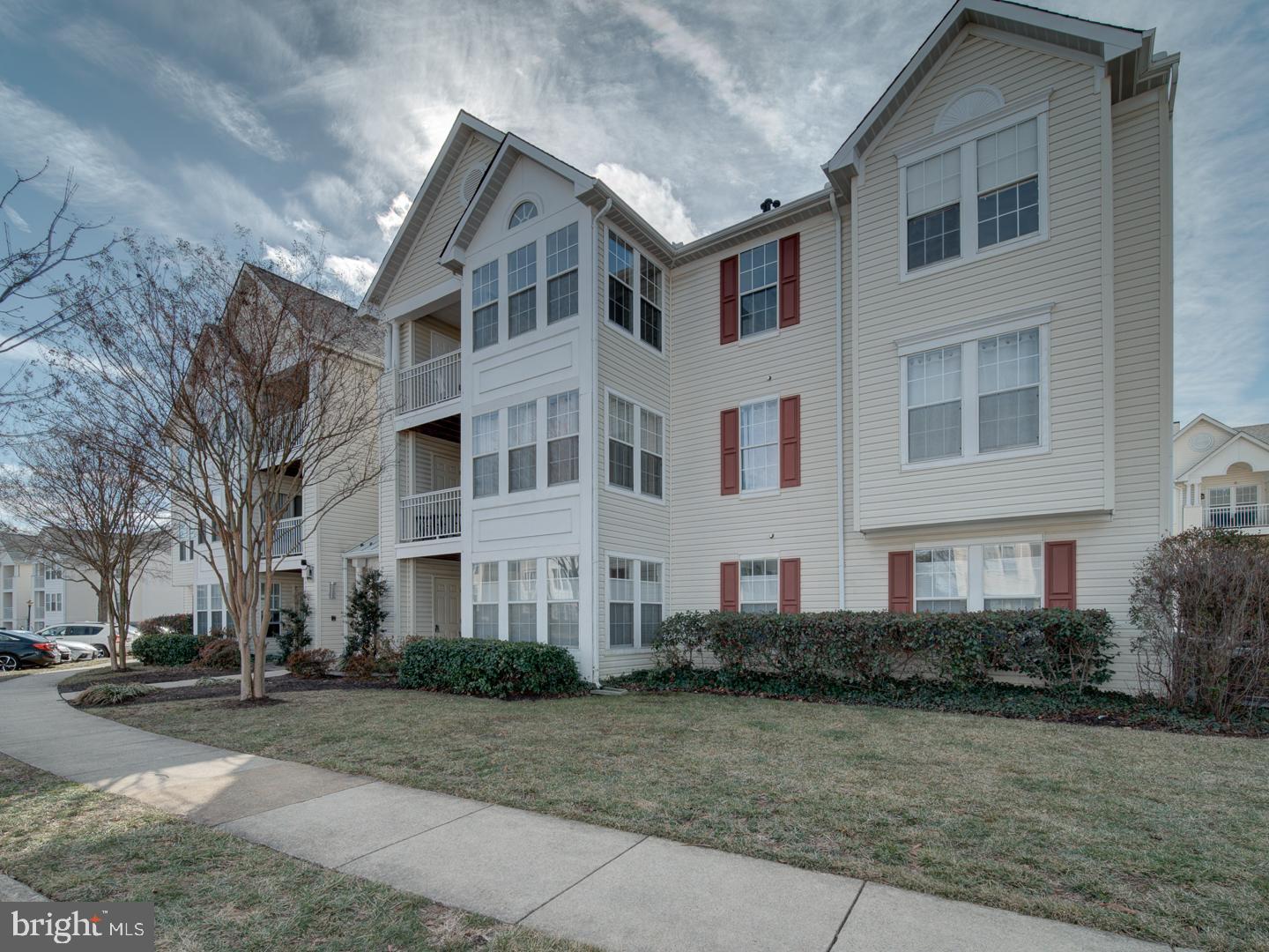 SOUTH MEADOWS - Residential