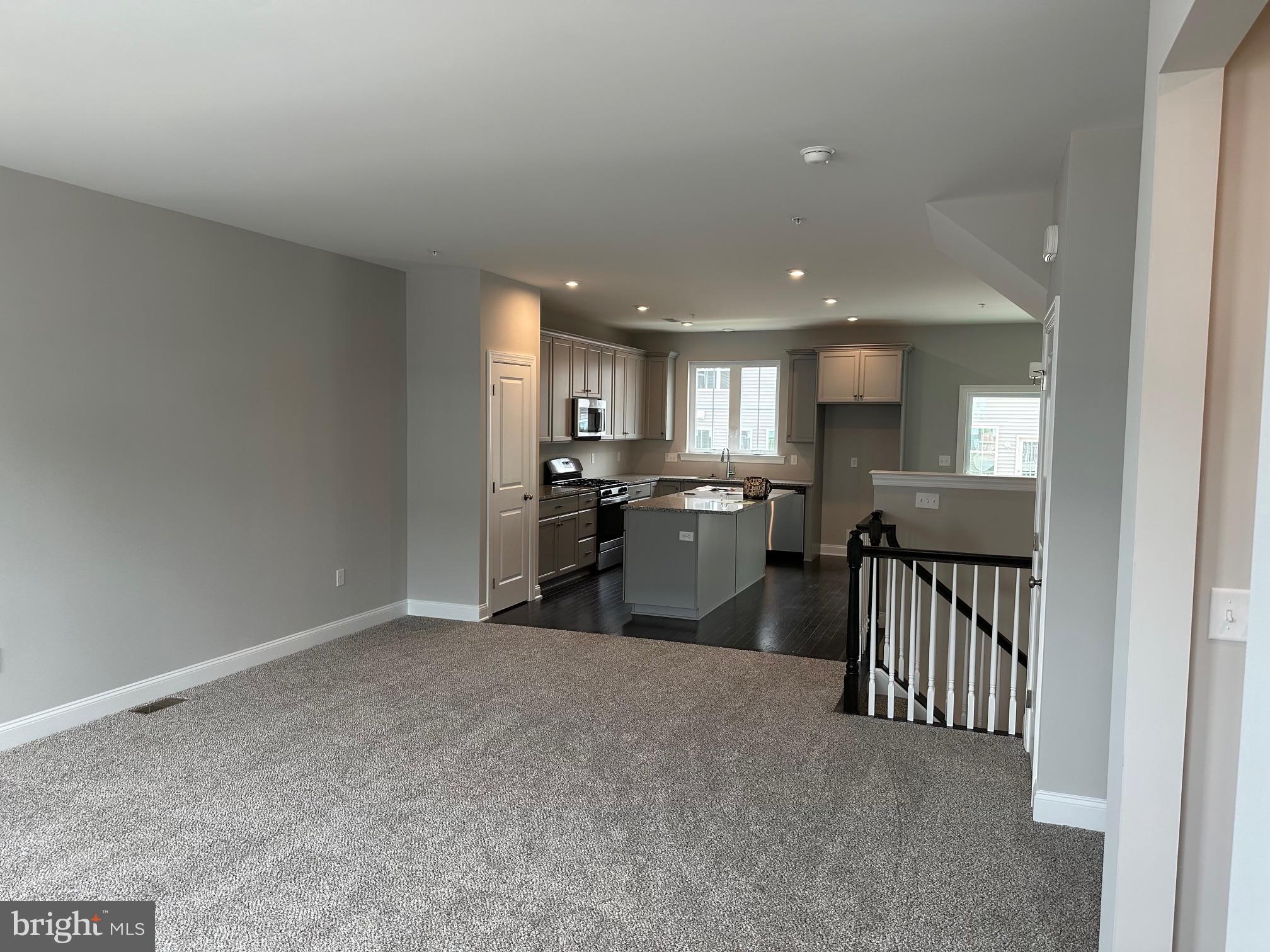 IRONWOOD - Residential Lease