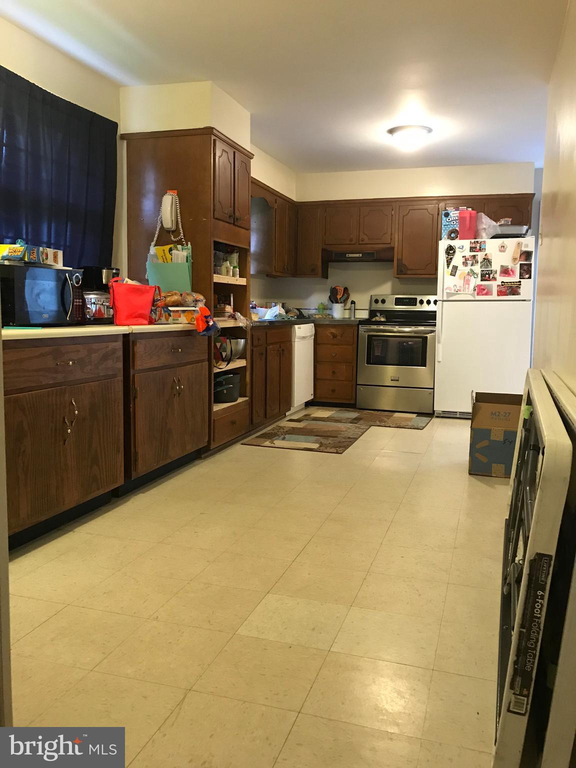 CREST PARK - Residential Lease