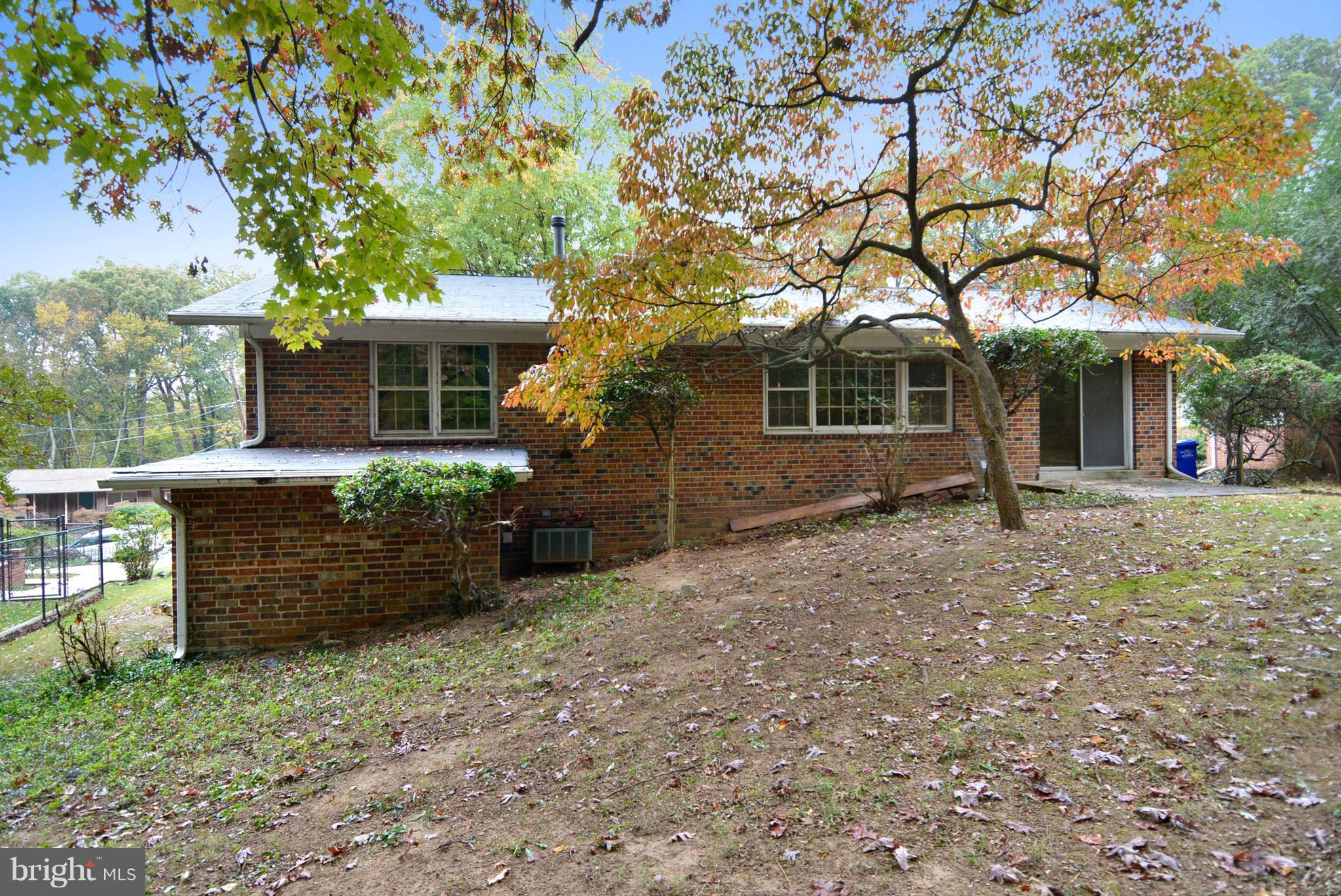 CREST PARK - Residential Lease