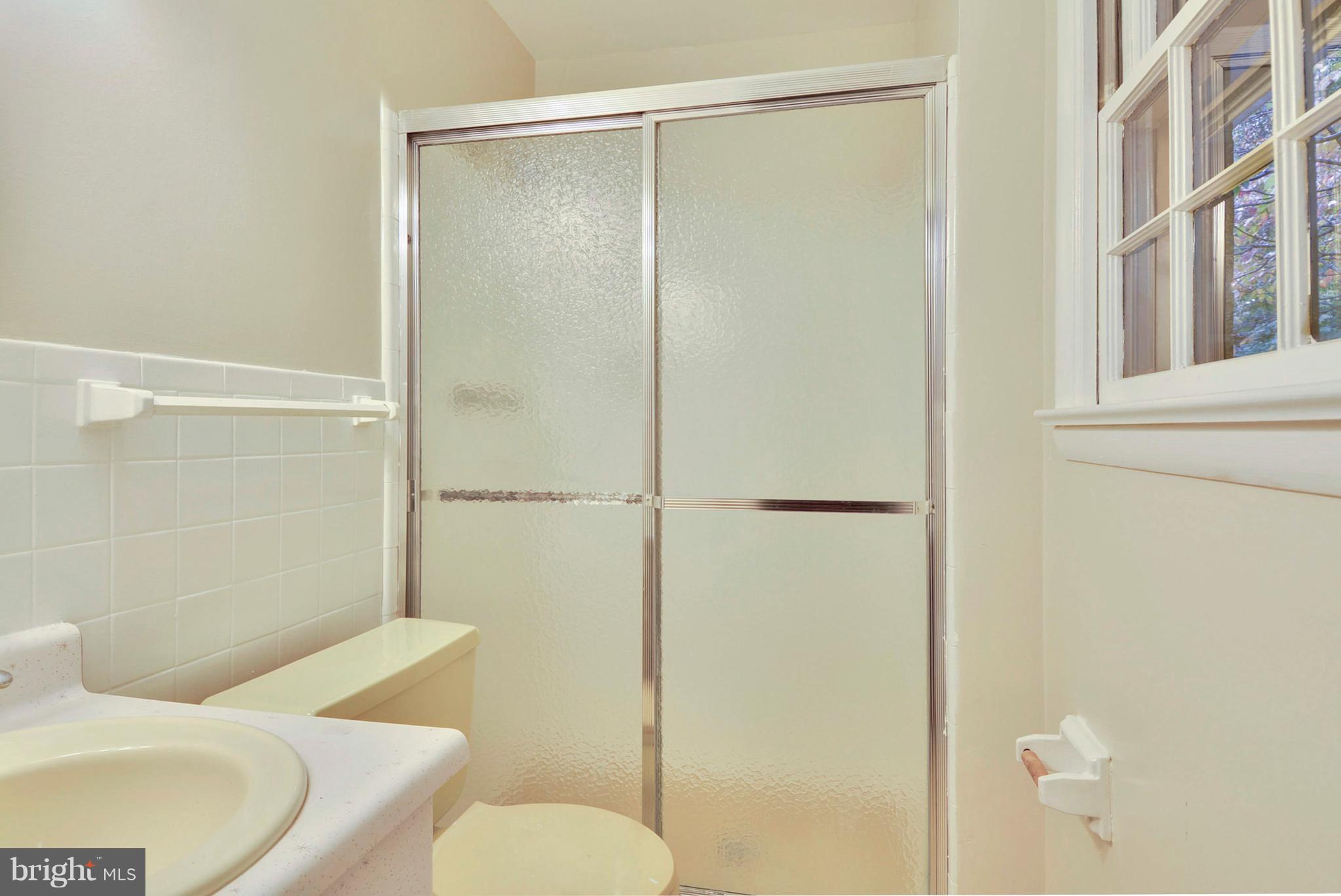 CREST PARK - Residential Lease