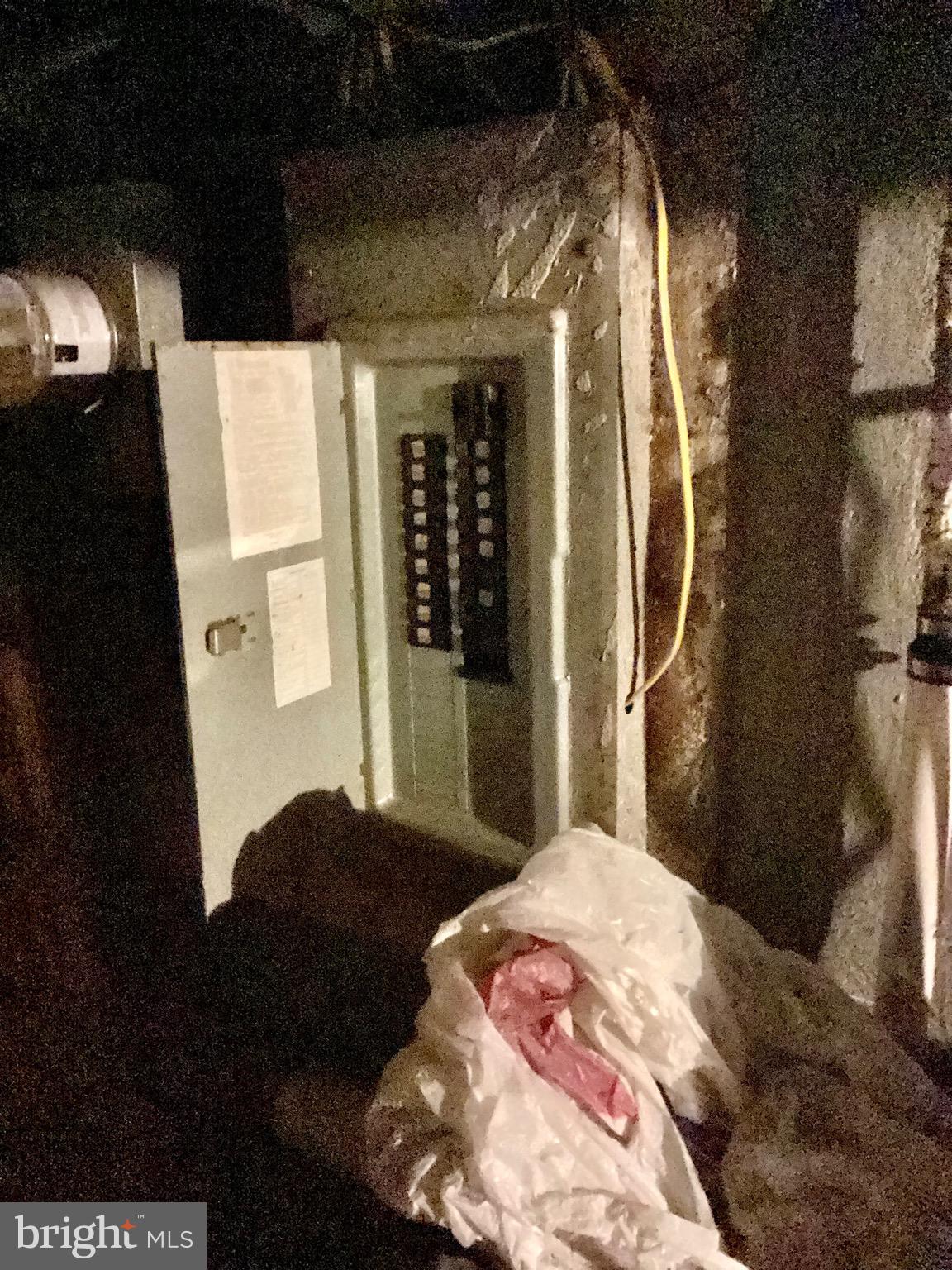 STRAWBERRY MANSION - Residential