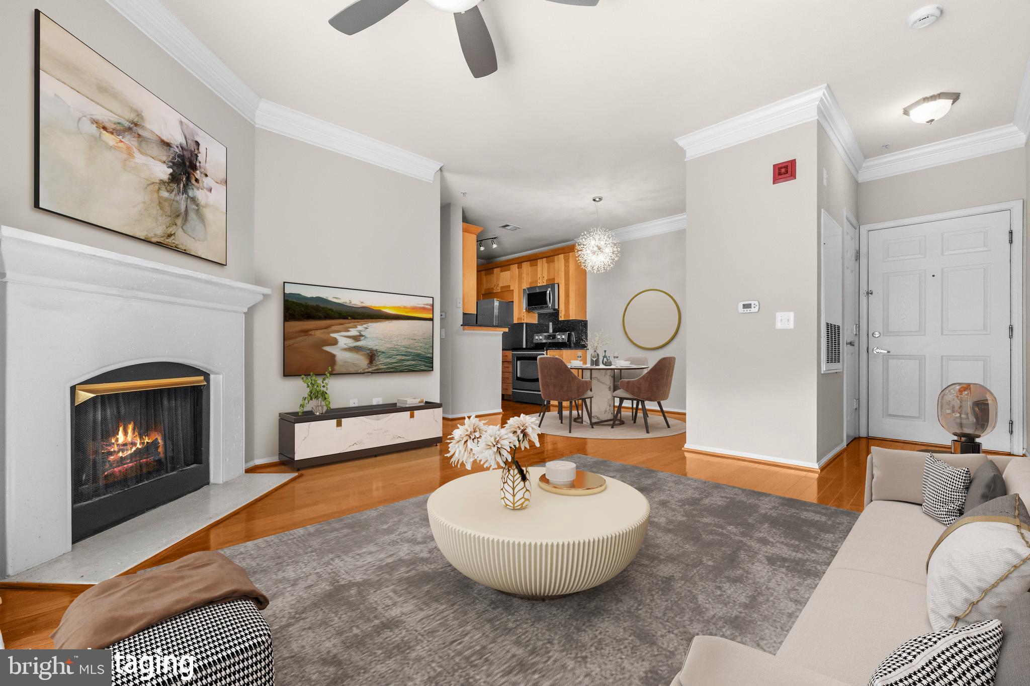 1570 SPRING GATE DRIVE 7203
