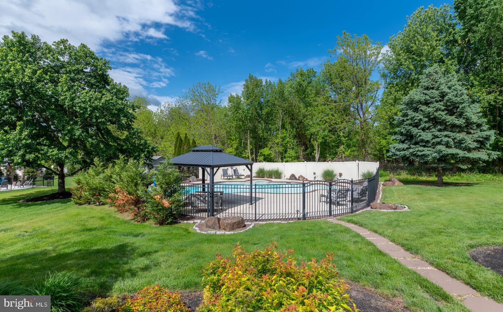 GREENTREES - Residential