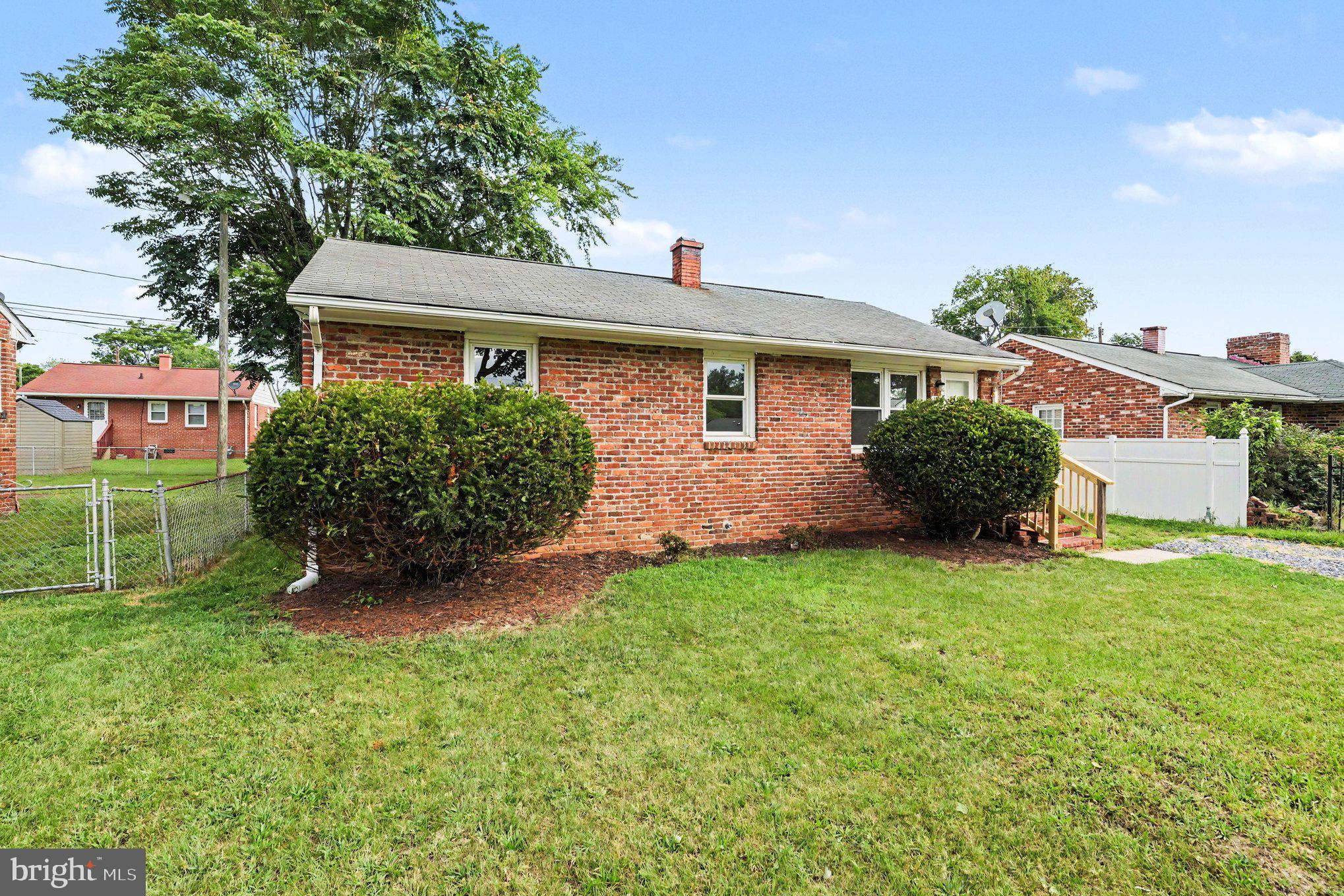 207 SOUTH STREET