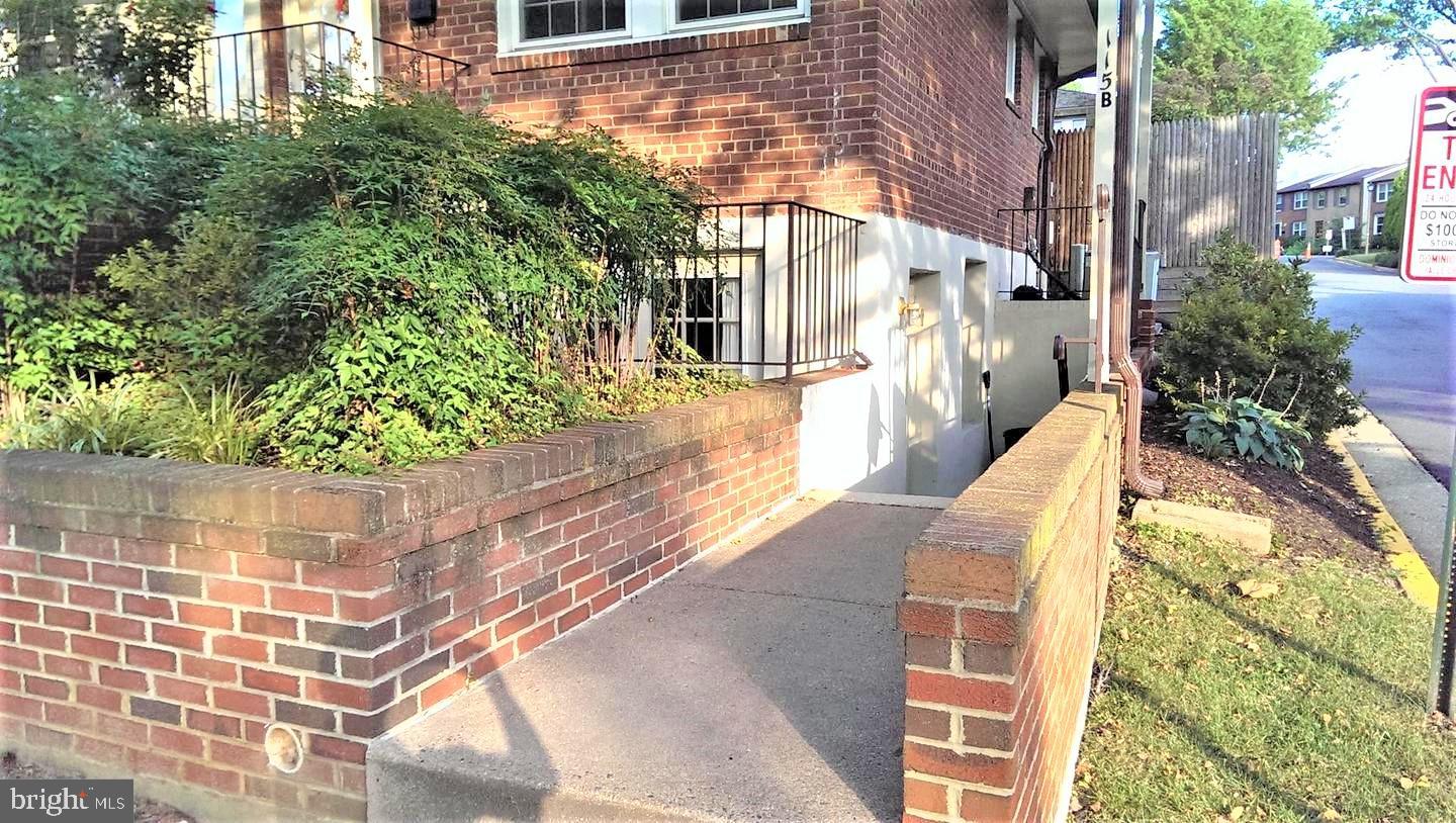 WINTER HILL - Residential Lease