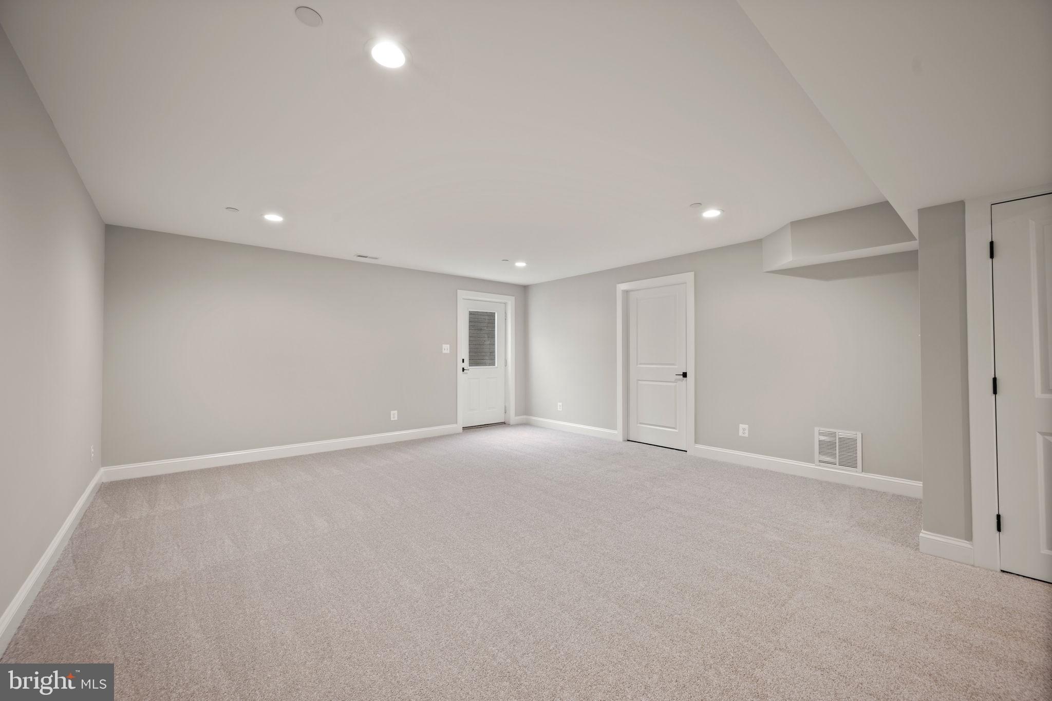 CARNEY GROVE - Residential