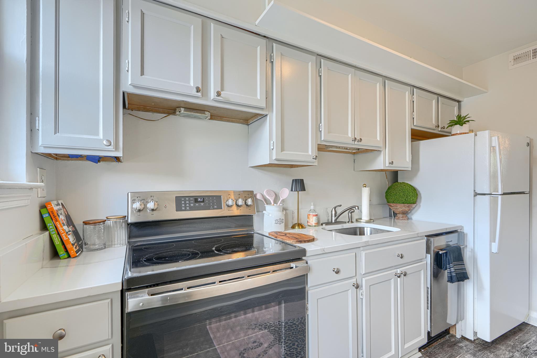 AIGBURTH - Residential