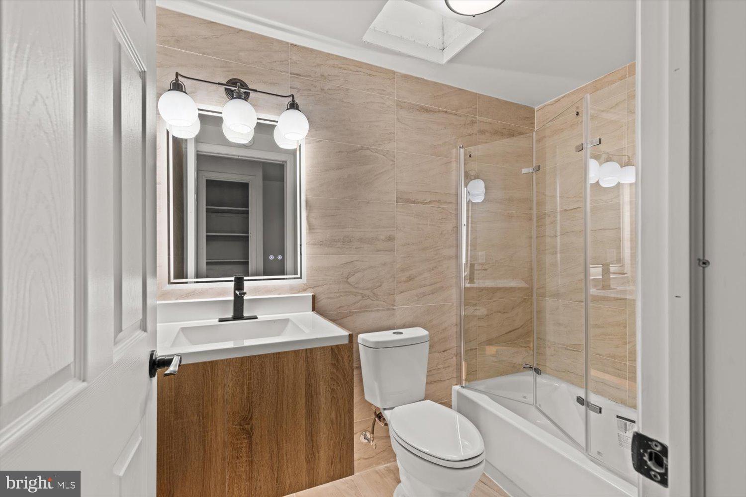 LANCASTER - Residential