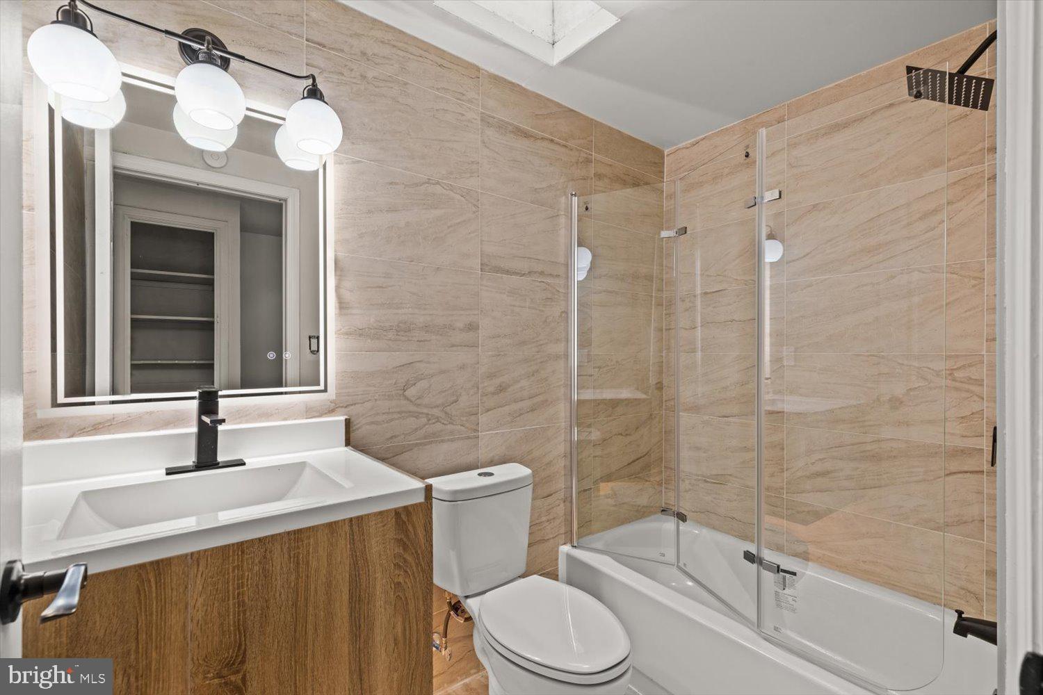 LANCASTER - Residential