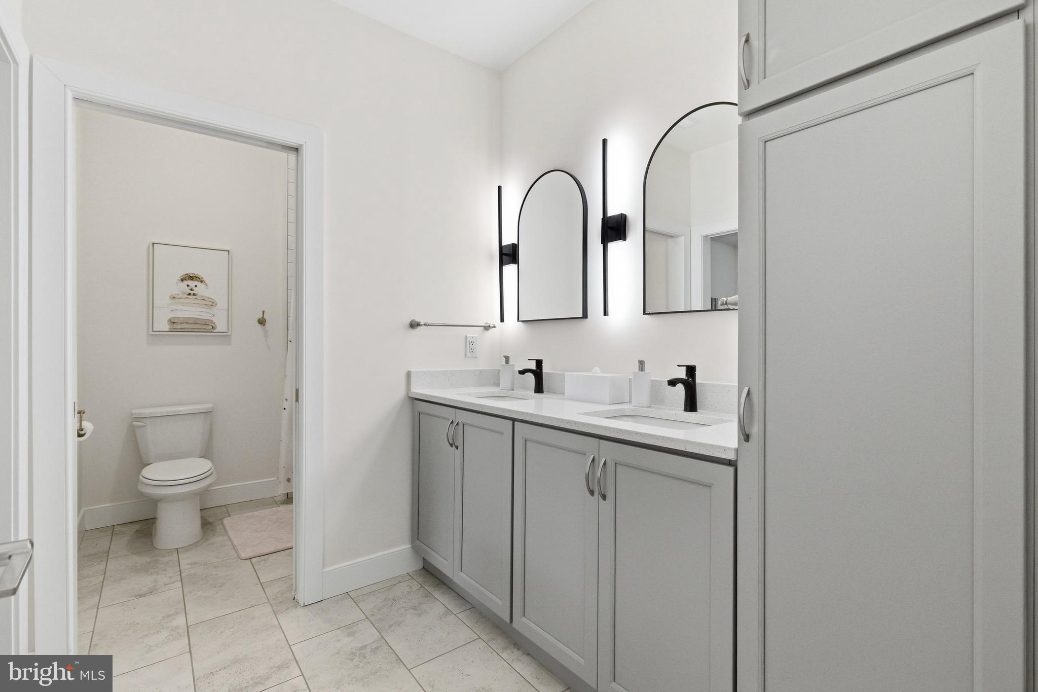 RESERVE AT MANOR LANE AND YARDLEY - Residential