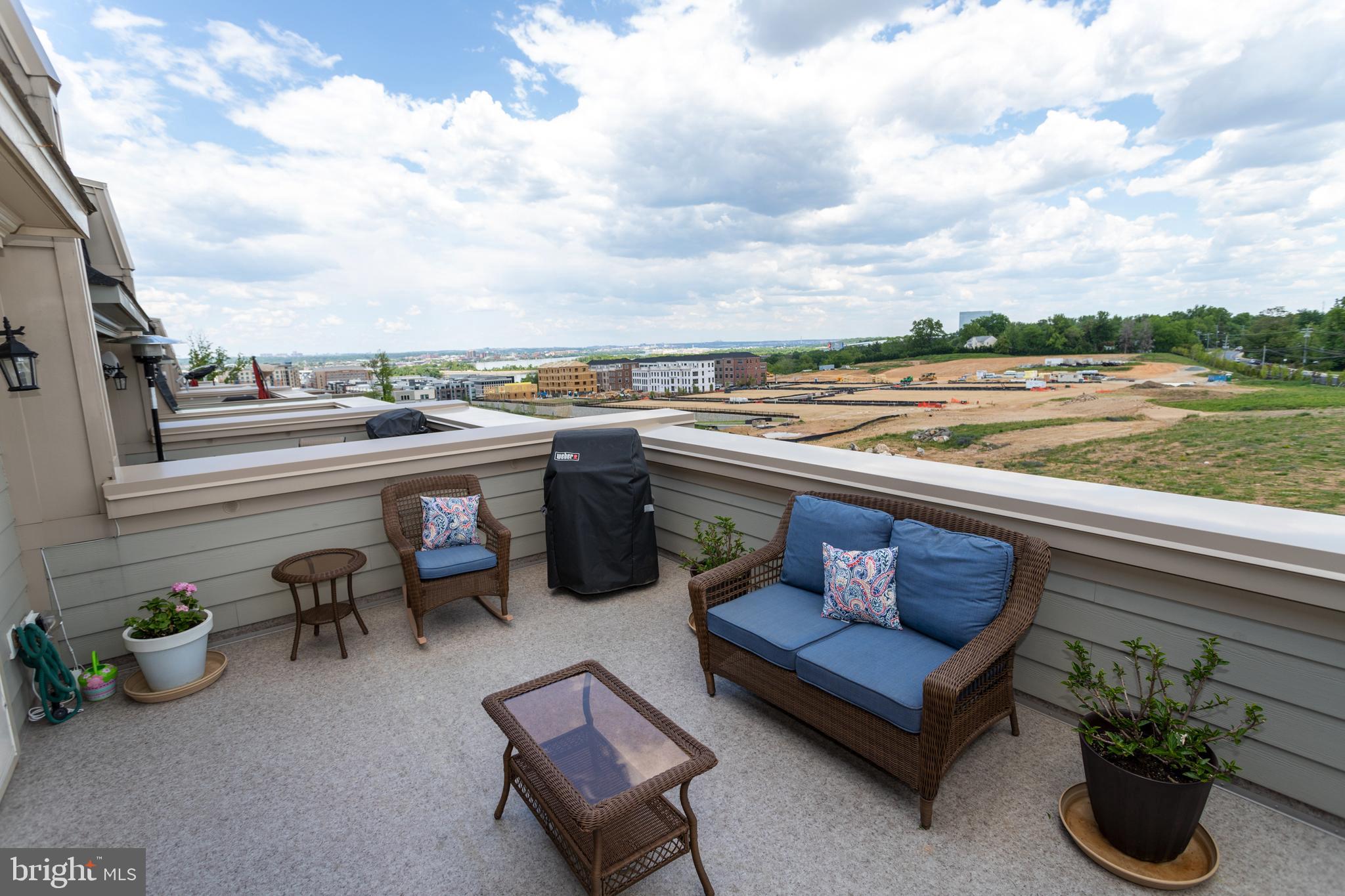 POTOMAC OVERLOOK AT NATIONAL HARBOR - Residential