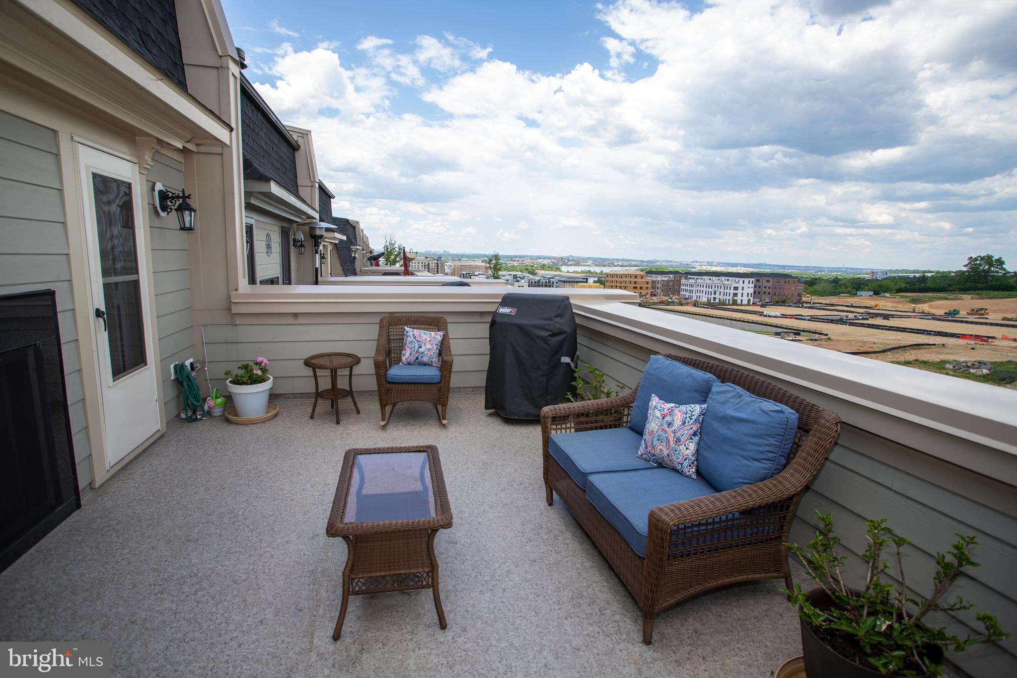 POTOMAC OVERLOOK AT NATIONAL HARBOR - Residential