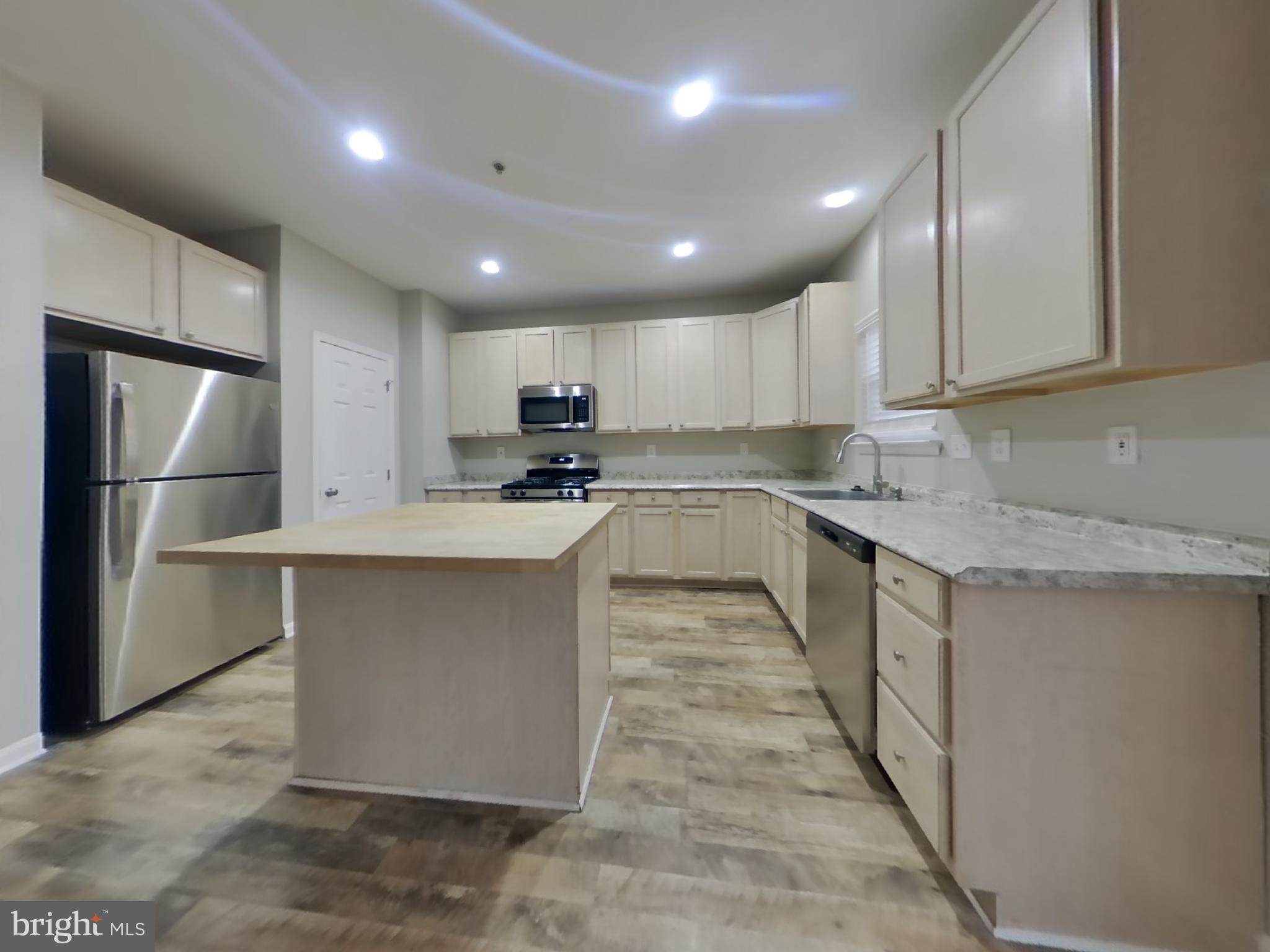 HIGHGROVE - Residential Lease