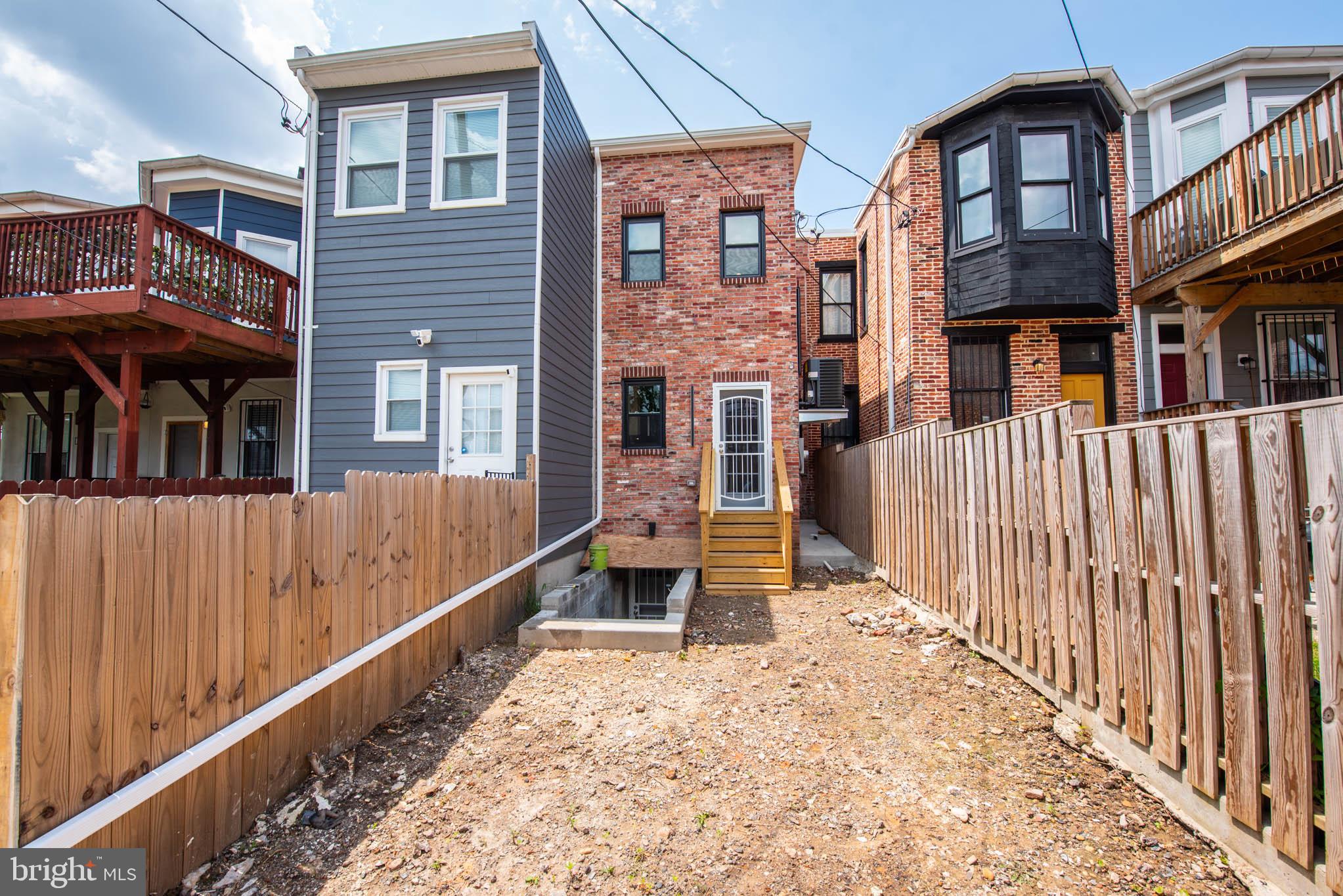 BROADWAY EAST - Residential