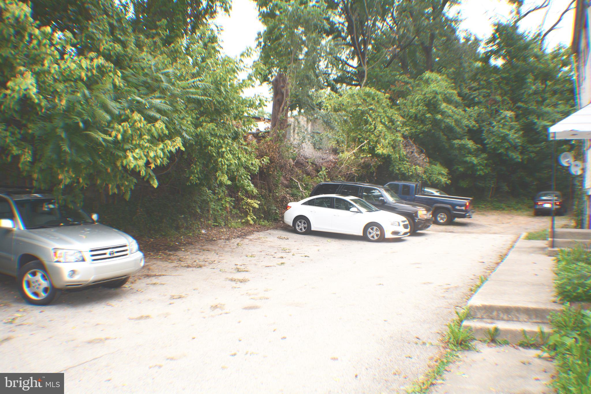 EAST FALLS - Residential Lease