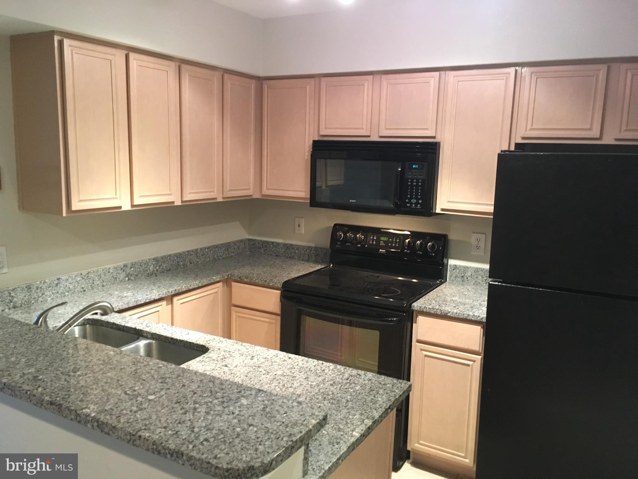 POINTE AT PARK CENTER - Residential