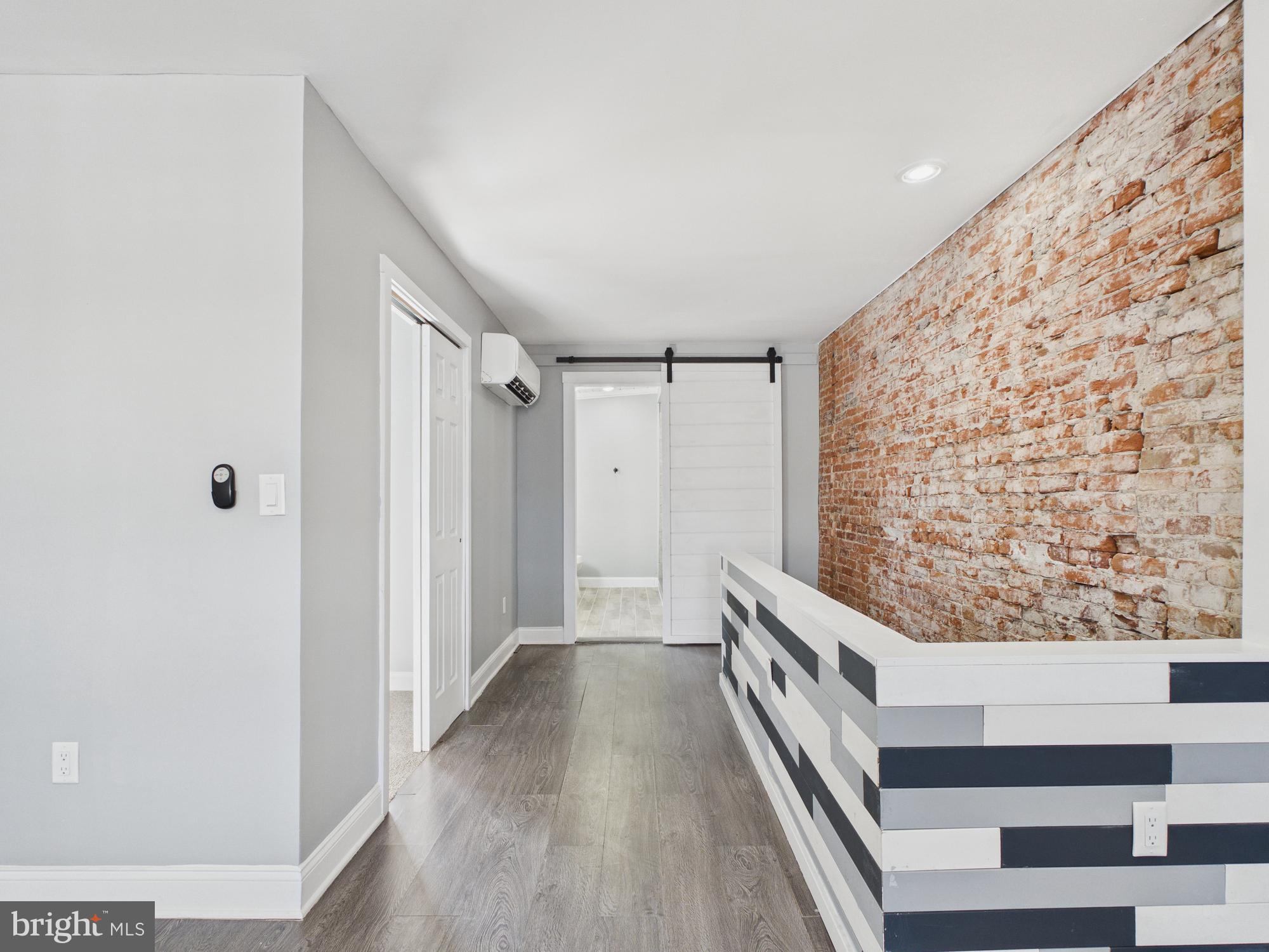 MANTUA - Residential