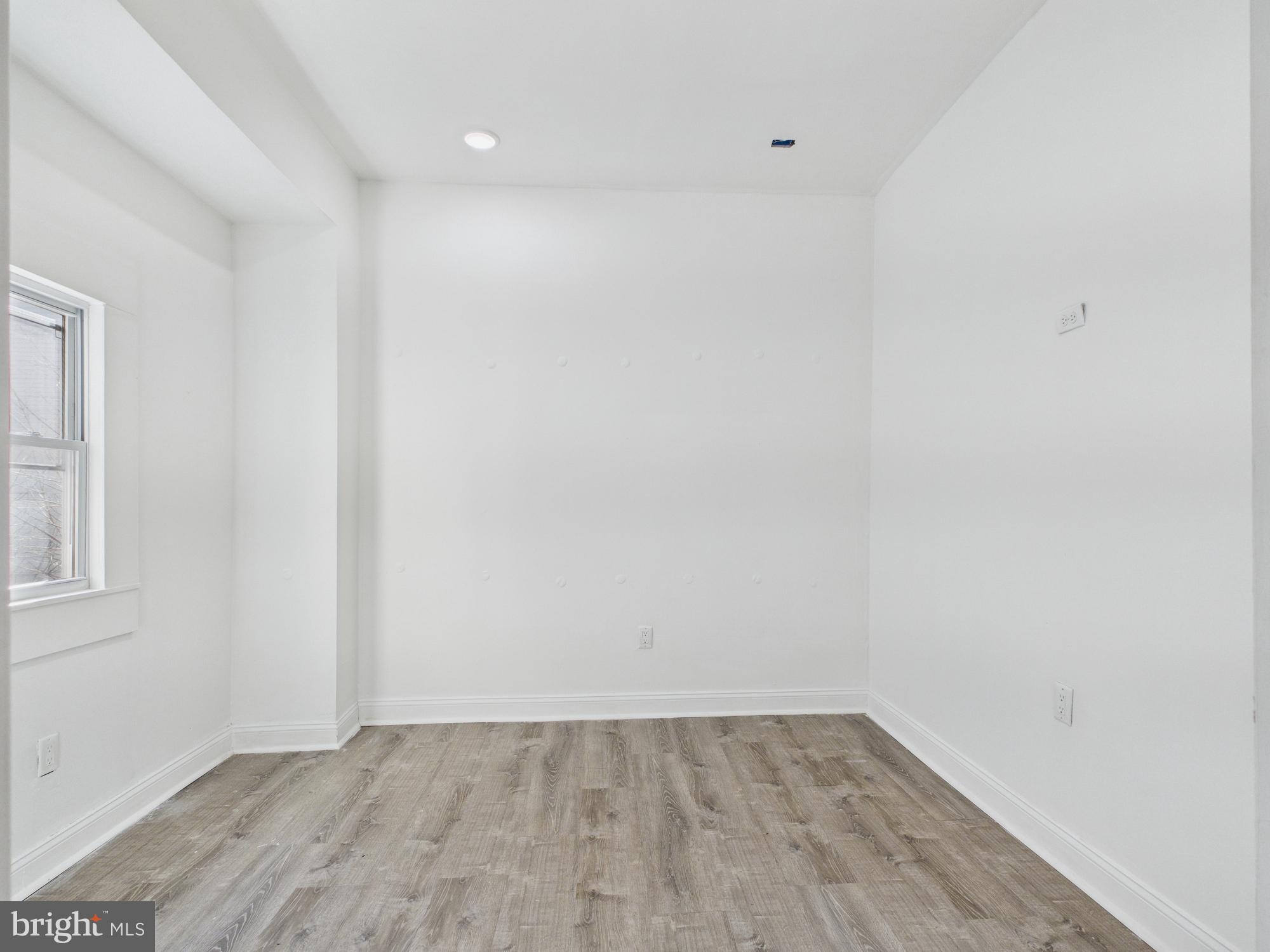 MANTUA - Residential