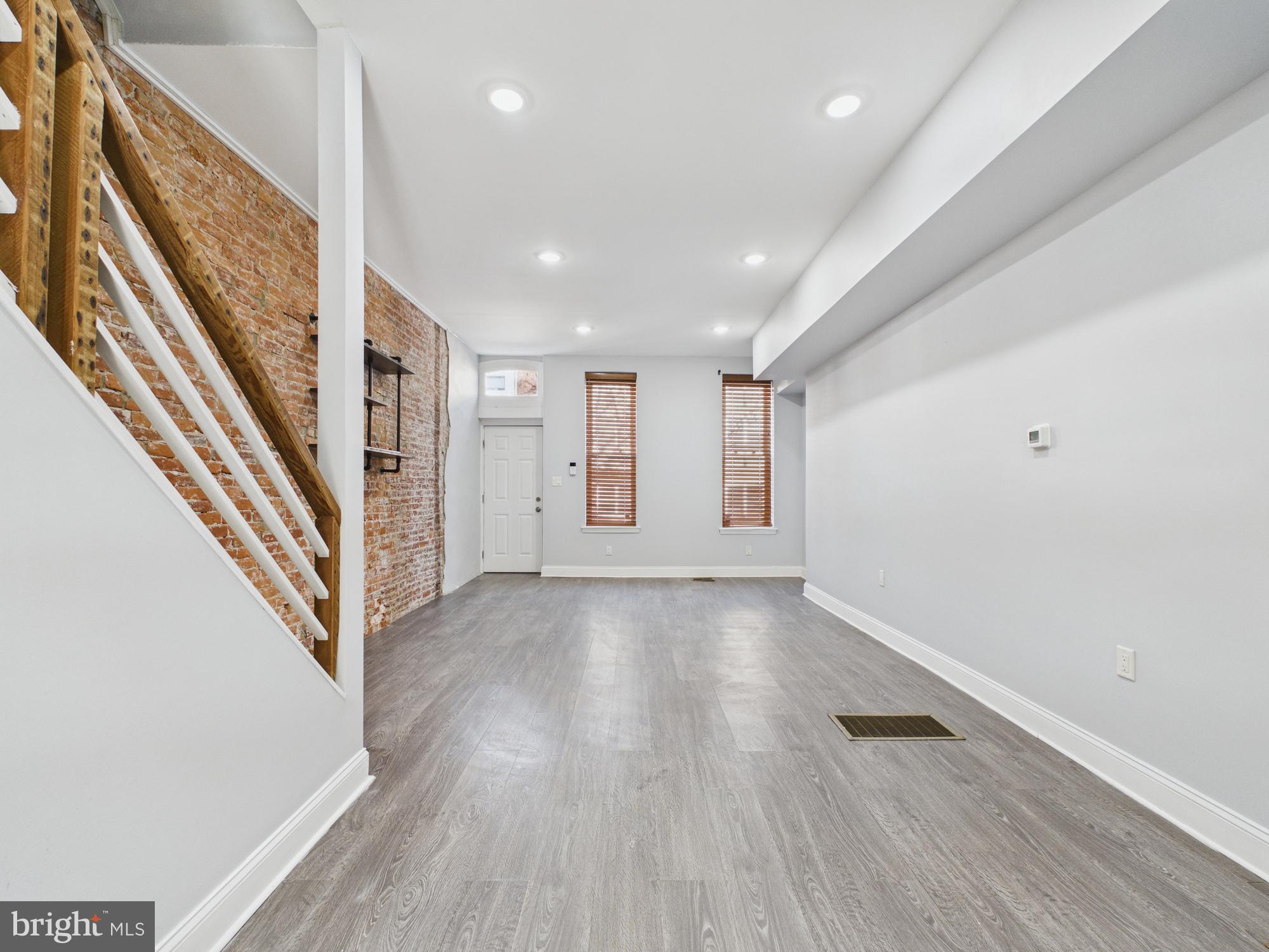 MANTUA - Residential