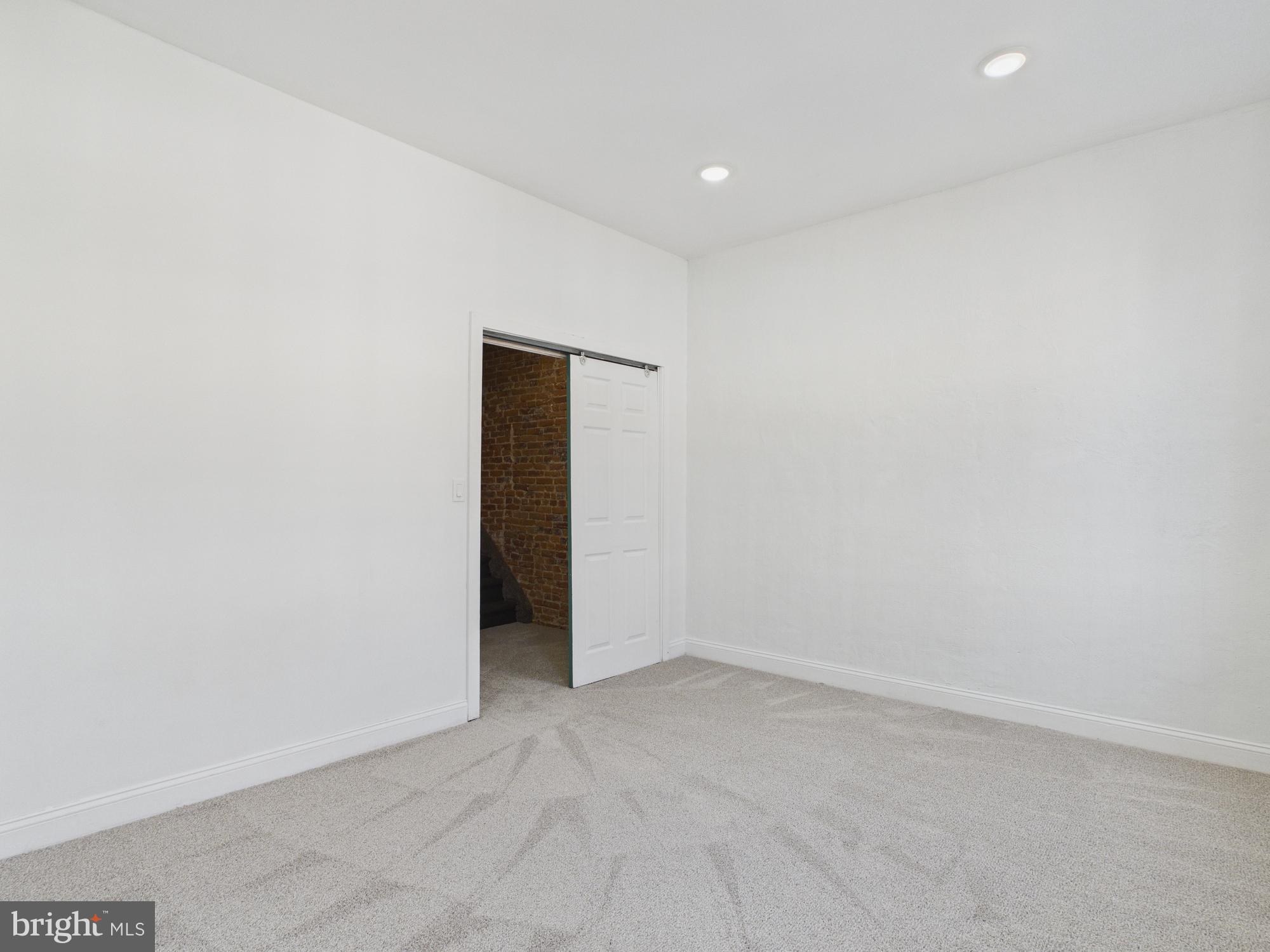 MANTUA - Residential